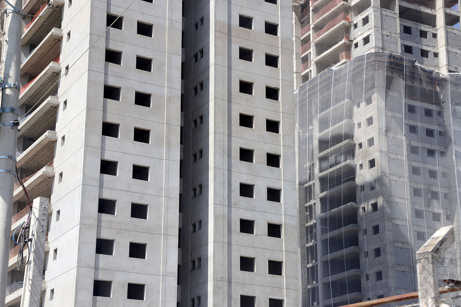 Construções de edifícios residenciais atendem à demanda, que está em expansão
