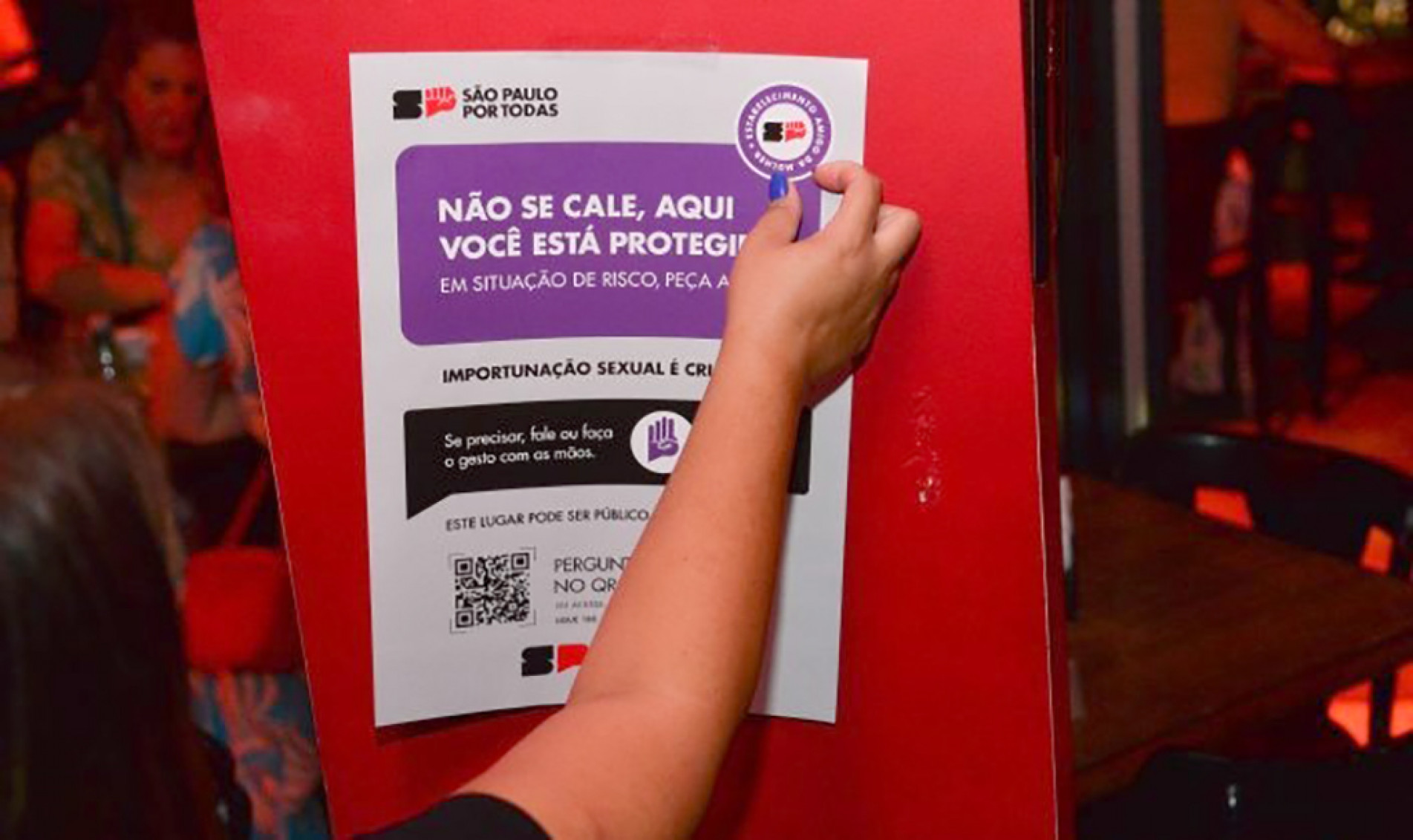  Mais do que uma política obrigatória, estar preparado para atender mulheres em situação de risco agrega valor ao estabelecimento e aos trabalhadores do setor
