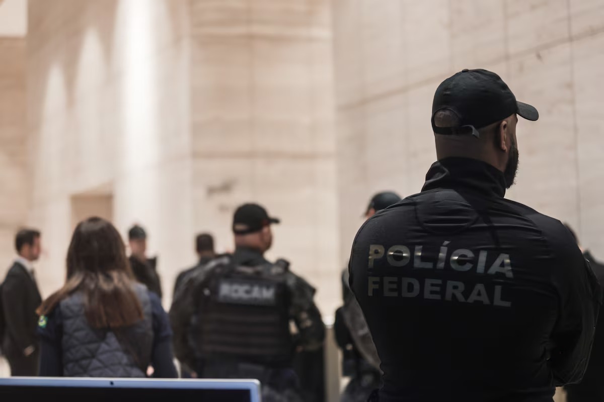 A Polí­cia Federal participou, no dia 28 de agosto, de três operações para desmantelar a organização criminosa: Carbono Oculto,  Quasar e Tank