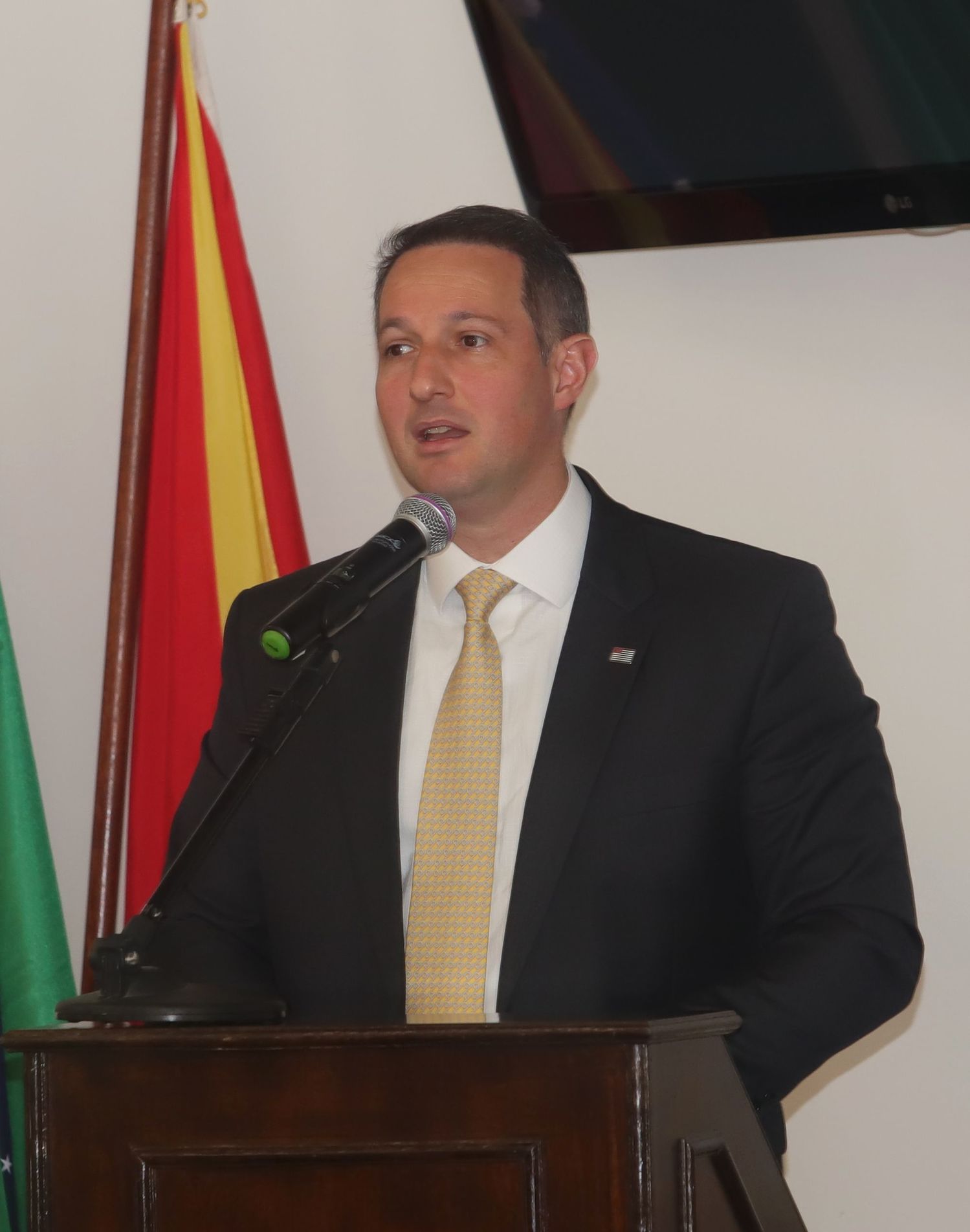 Além dele, a polícia trabalha com a suspeita de participação de outros cinco indivíduos no crime