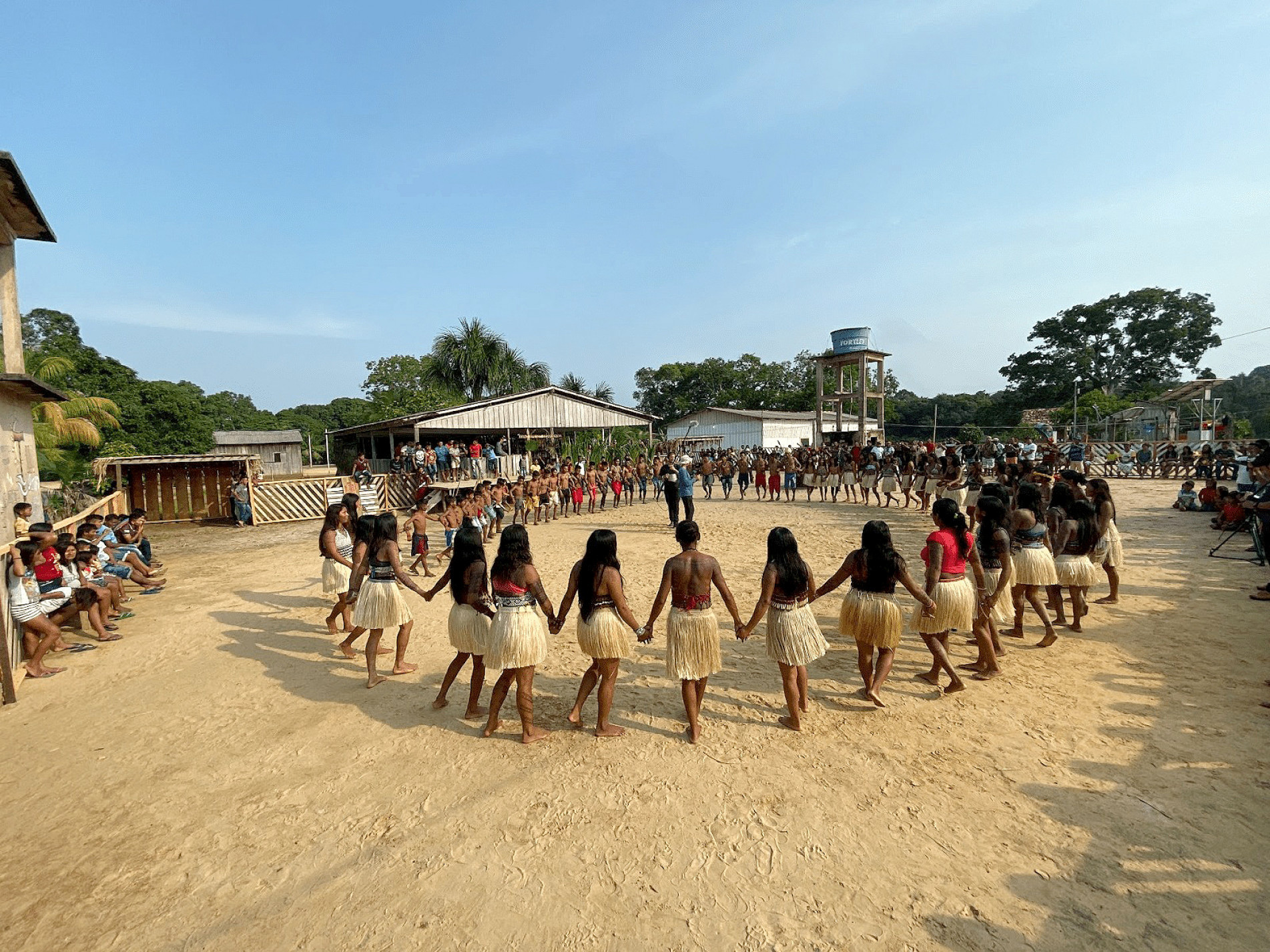 Documentário ‘Amazônia, 
a Nova Minamata?’ 
retrata a luta do povo 
Munduruku contra 
o garimpo ilegal de ouro
