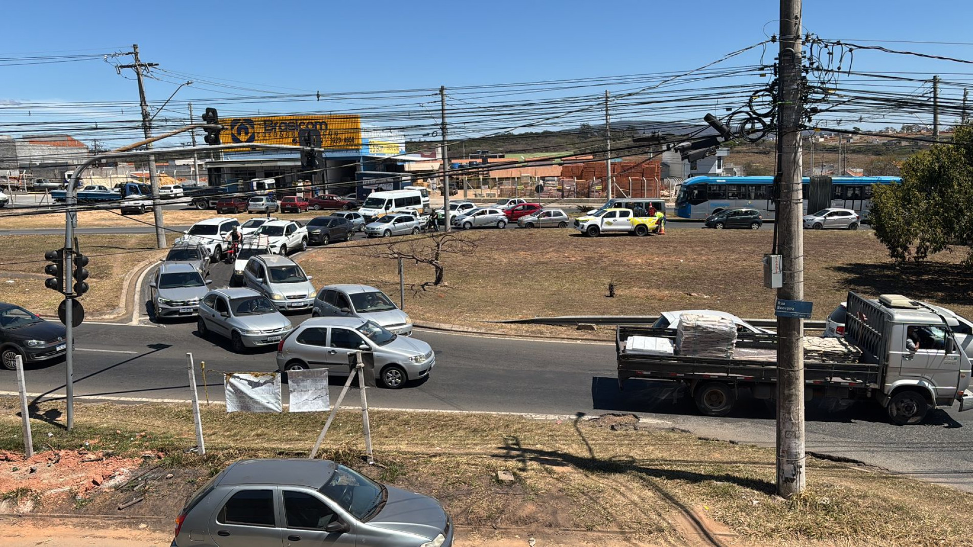  Algumas vias da cidade foram temporariamente interditadas