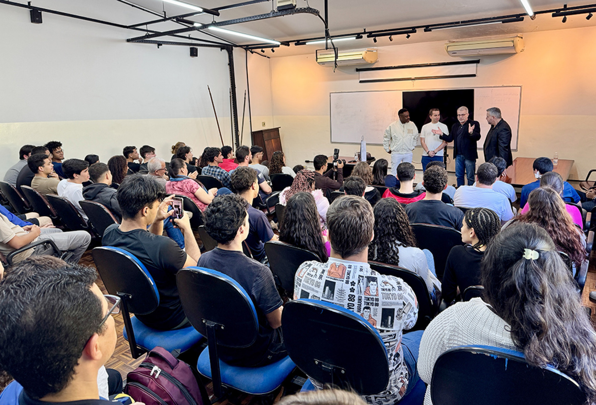 Deputado, vereador e direção da unidade de ensino falam sobre a aplicação da verba aos alunos
