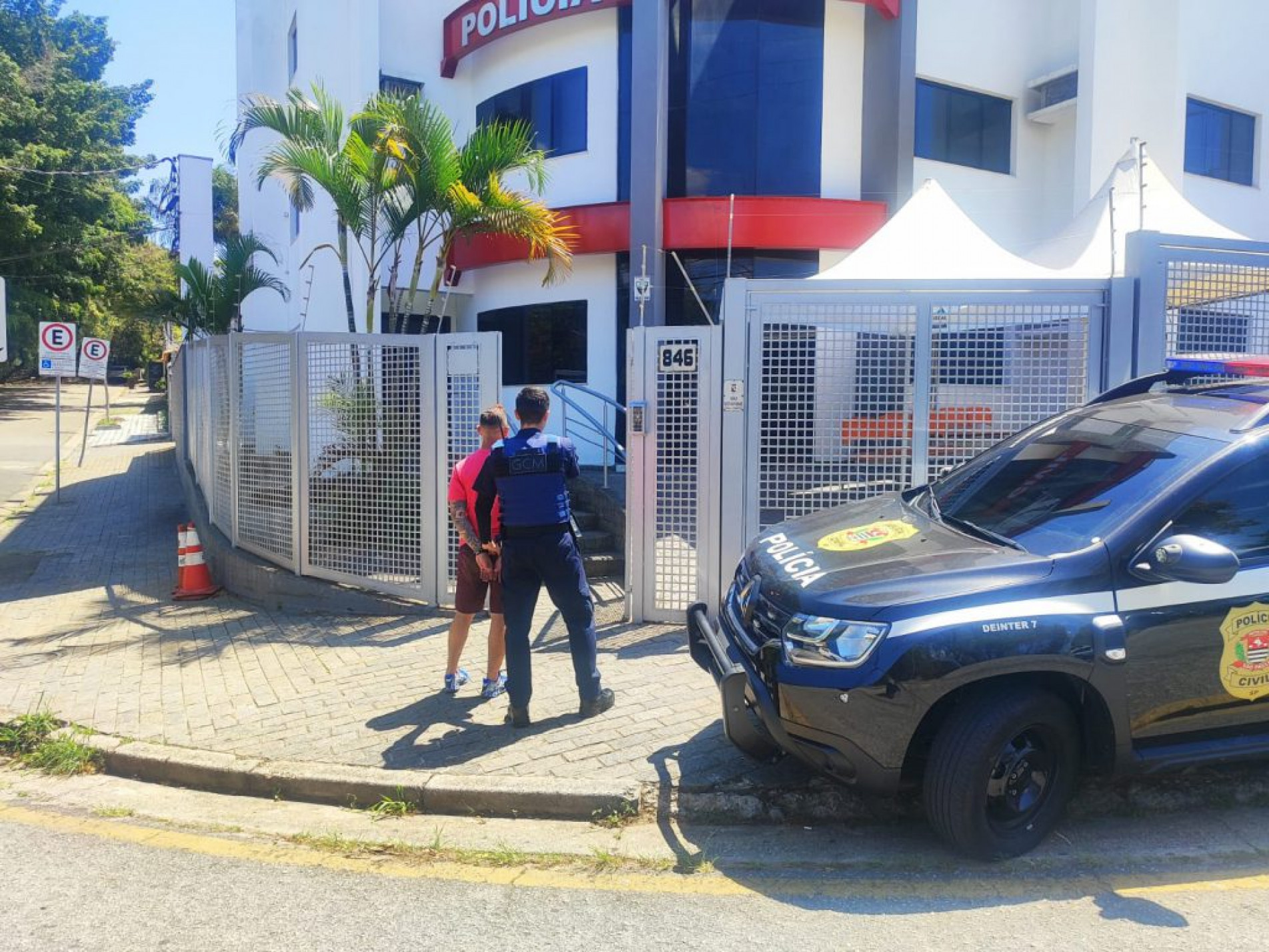 O acusado foi conduzido à Delegacia de Defesa da Mulher (DDM)