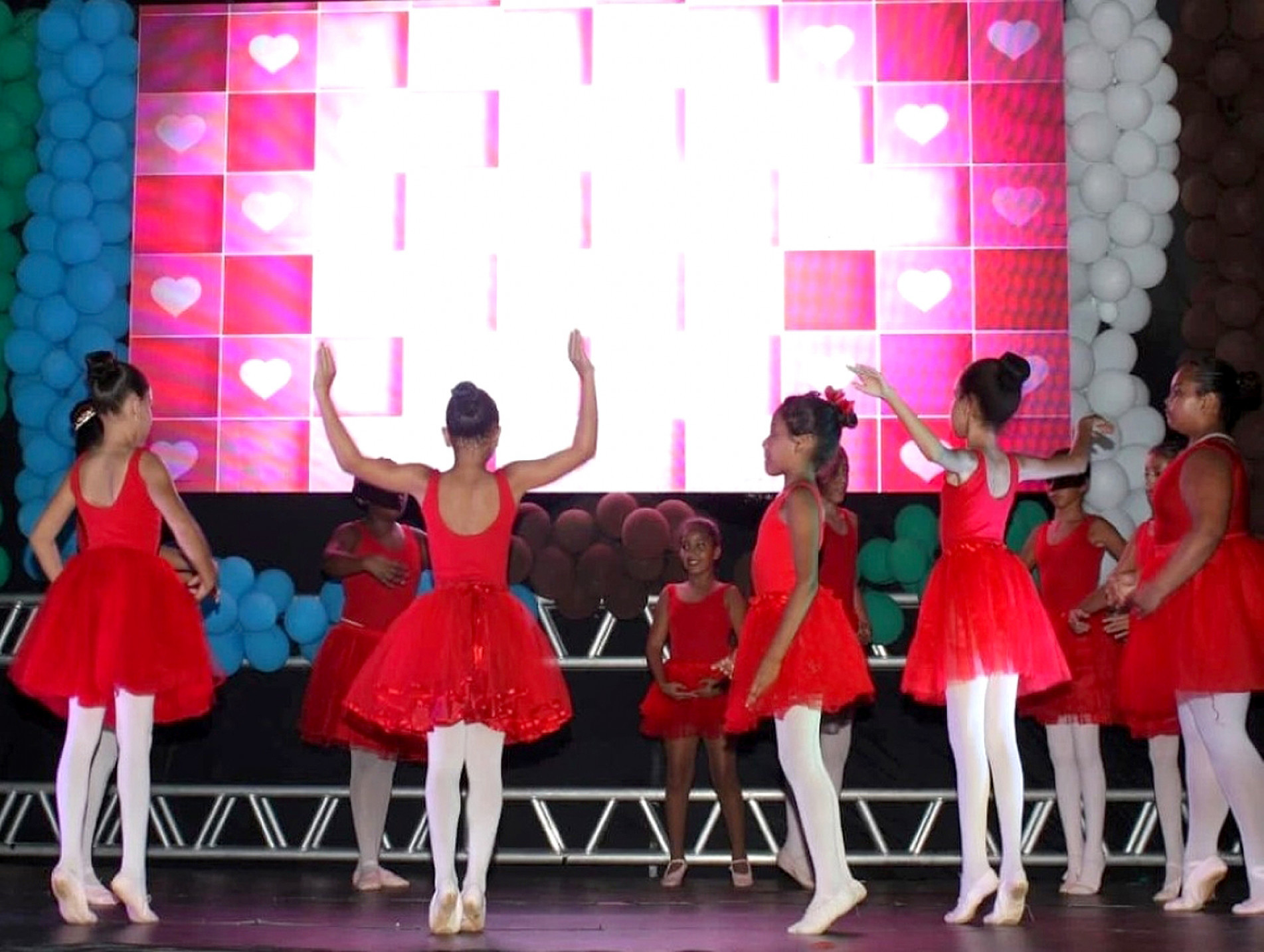 Evento gratuito e aberto ao público visa valorizar artistas locais