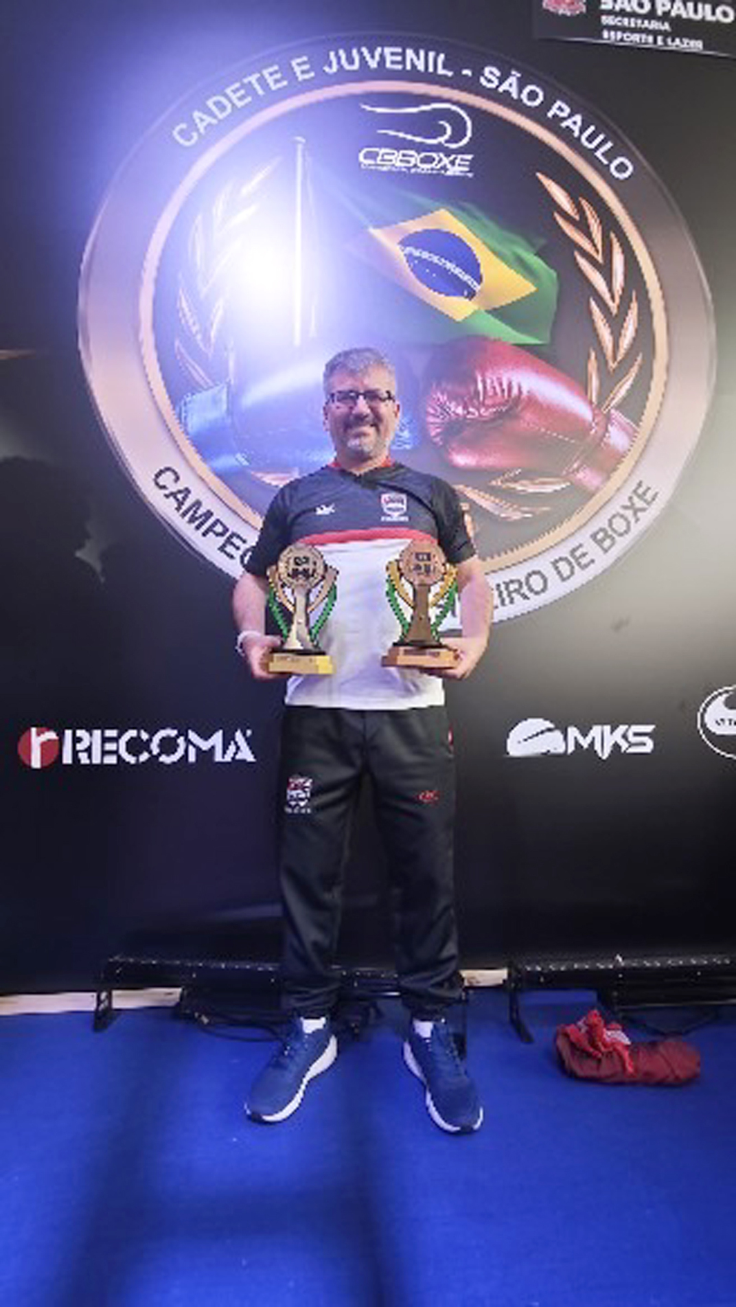 Treinador da Lisoboxe celebra conquistas em São Paulo
