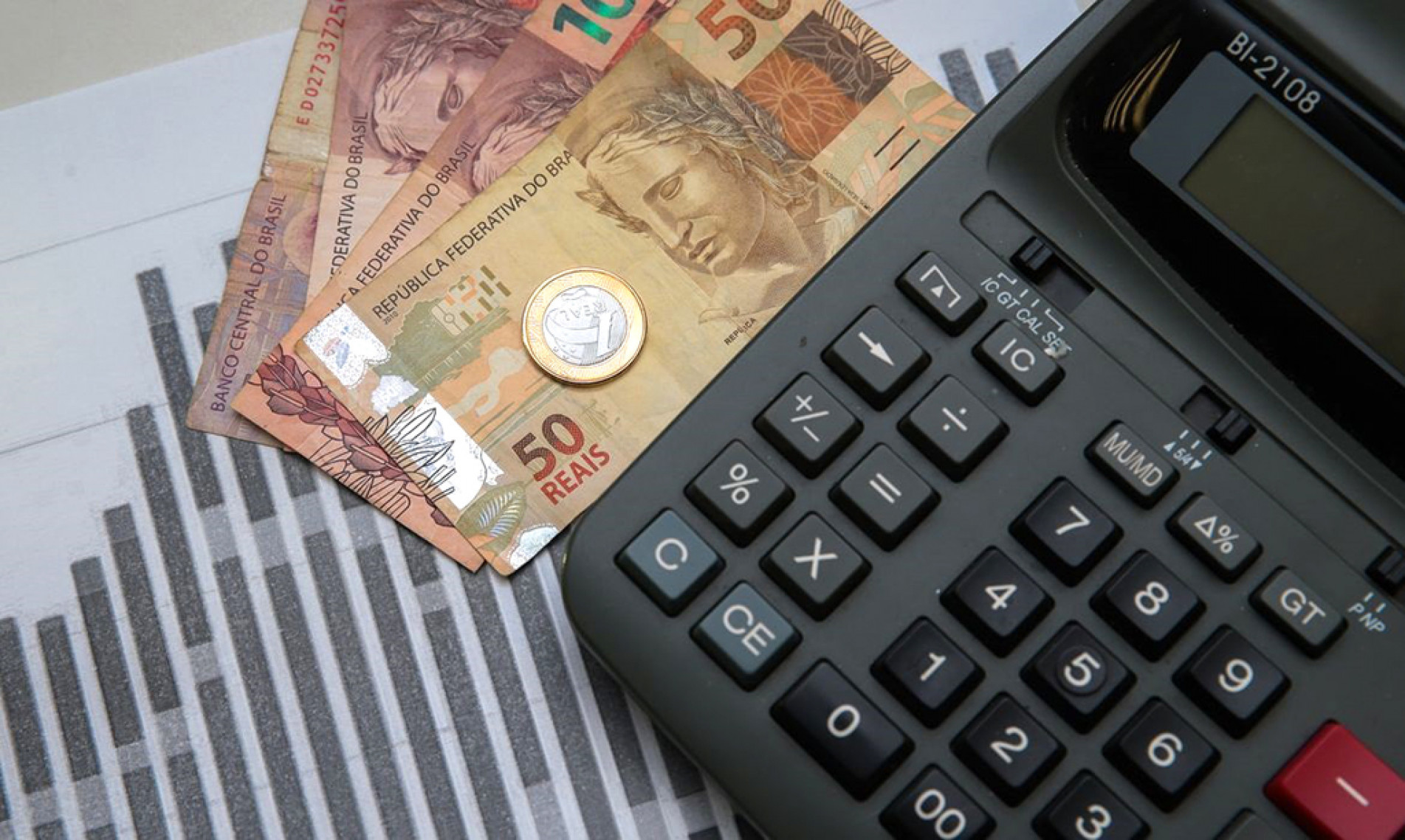 No acumulado do ano, resultado é negativo em R$ 61 bi
