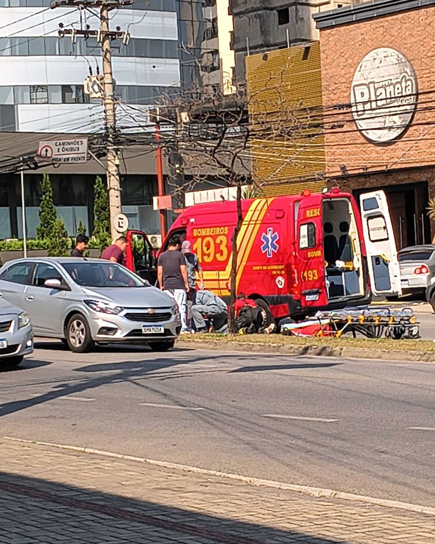  A vítima foi encaminhada para o Conjunto Hospitalar de Sorocaba (CHS) para atendimento médico. Ele segue em observação