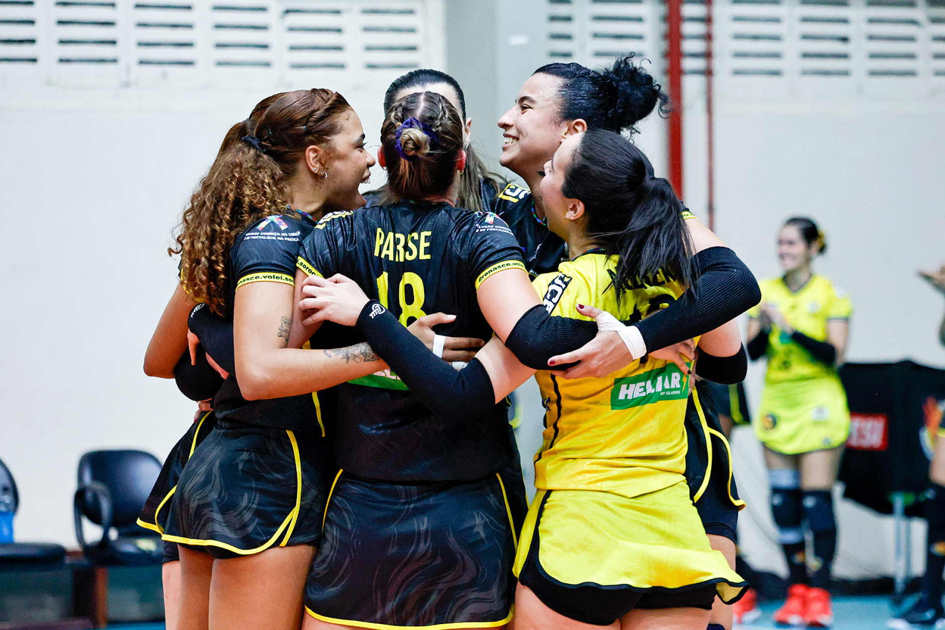 Time sorocabano precisa da vitória para 
forçar o golden set: jogo começa às 19h