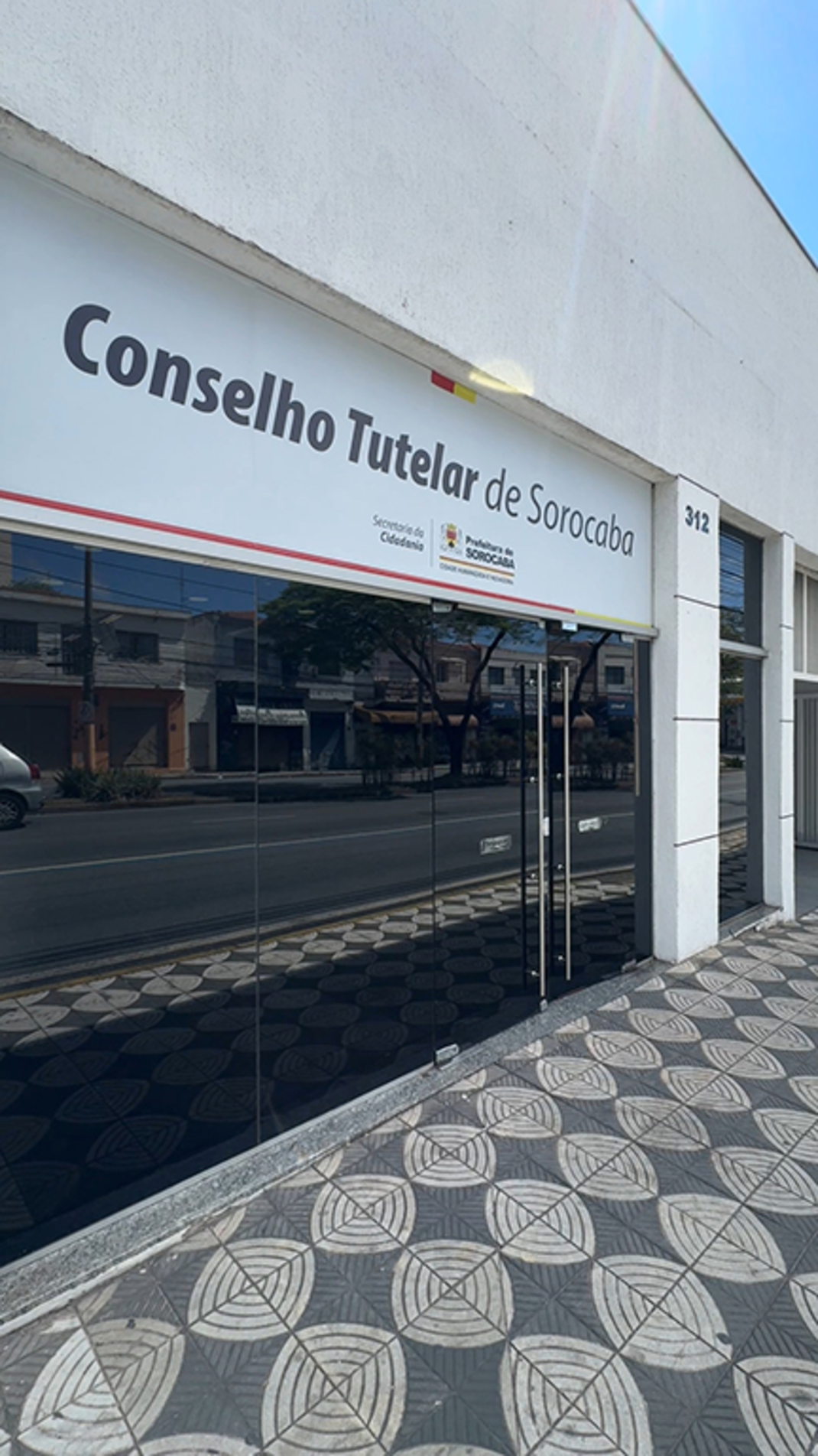 O Conselho Tutelar recebe denúncias anônimas de maus-tratos. Ligue 100 e informe o endereço do local do crime
