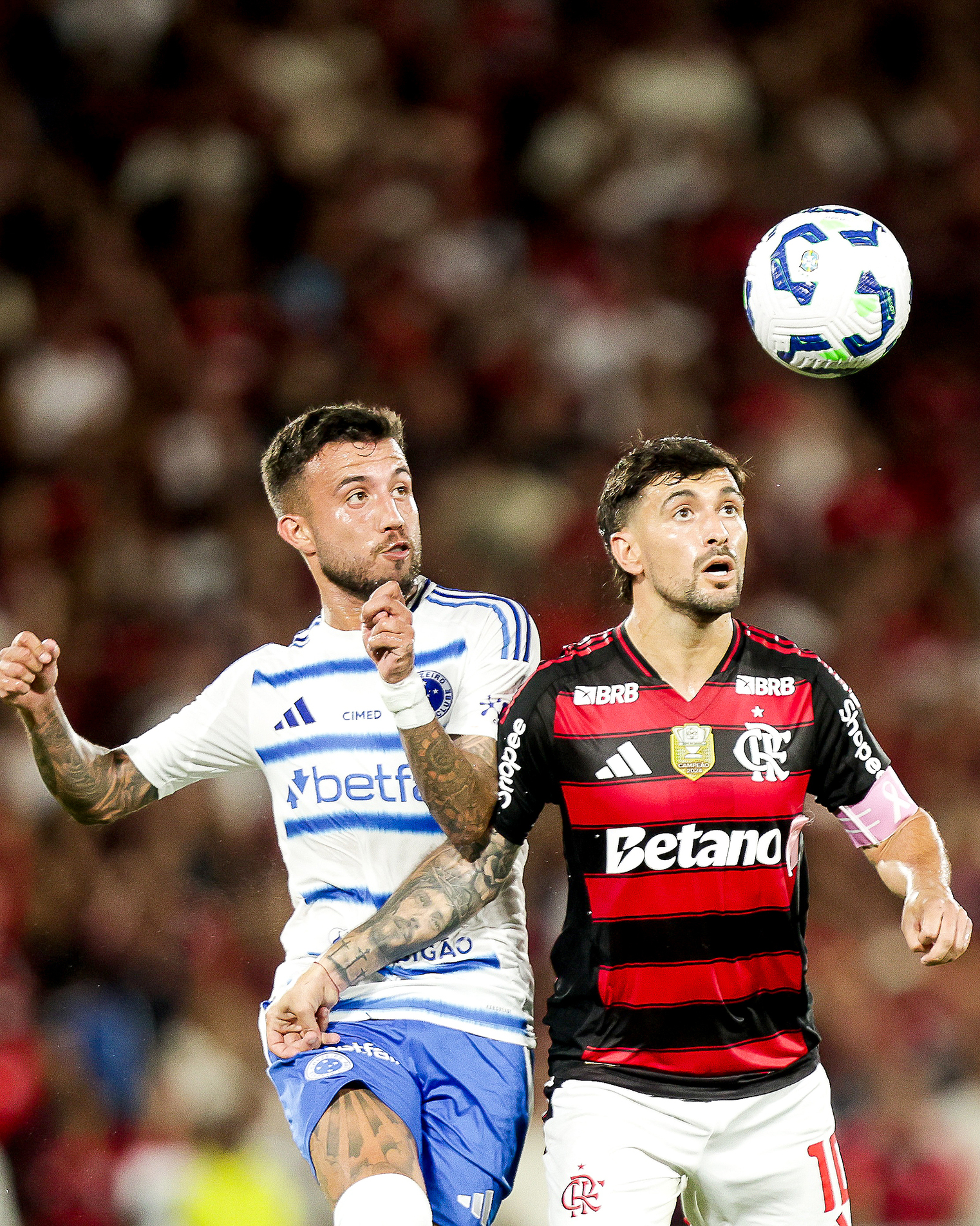 Flamengo e Cruzeiro ficam no 0 a 0 em partida disputada no Maracanã
