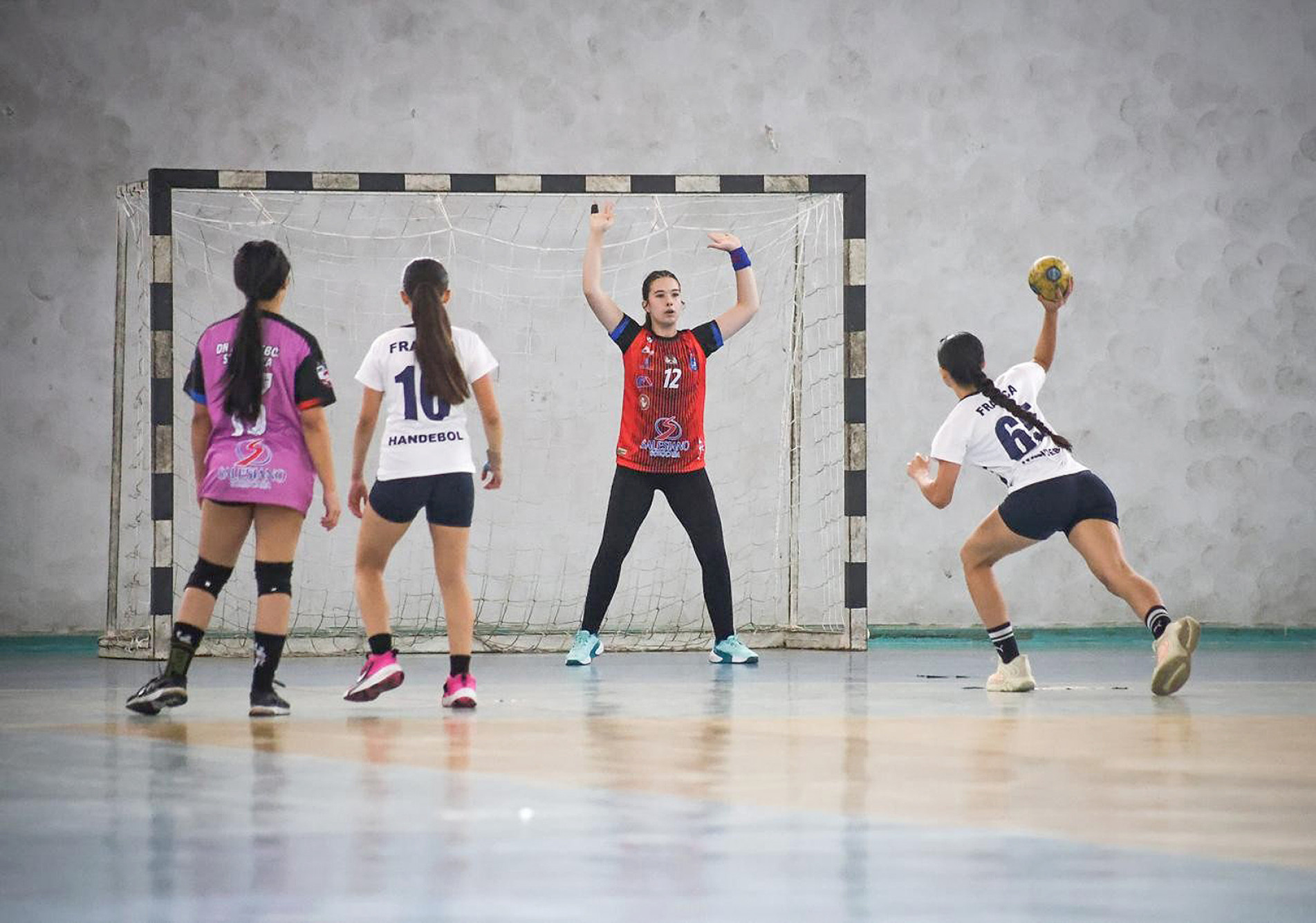 Em sua temporada de estreia, time garante a segunda melhor 
campanha da fase classificatória e sonha com a decisão