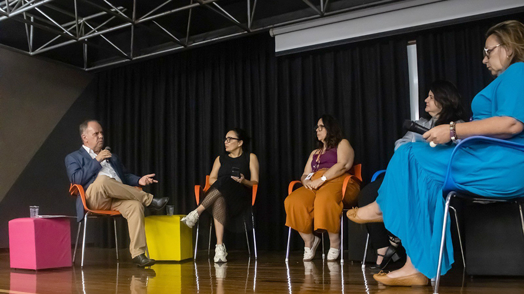 Atividade reúne áreas de negócios, comunicação, engenharia, tecnologia da informação, arquitetura e direito
