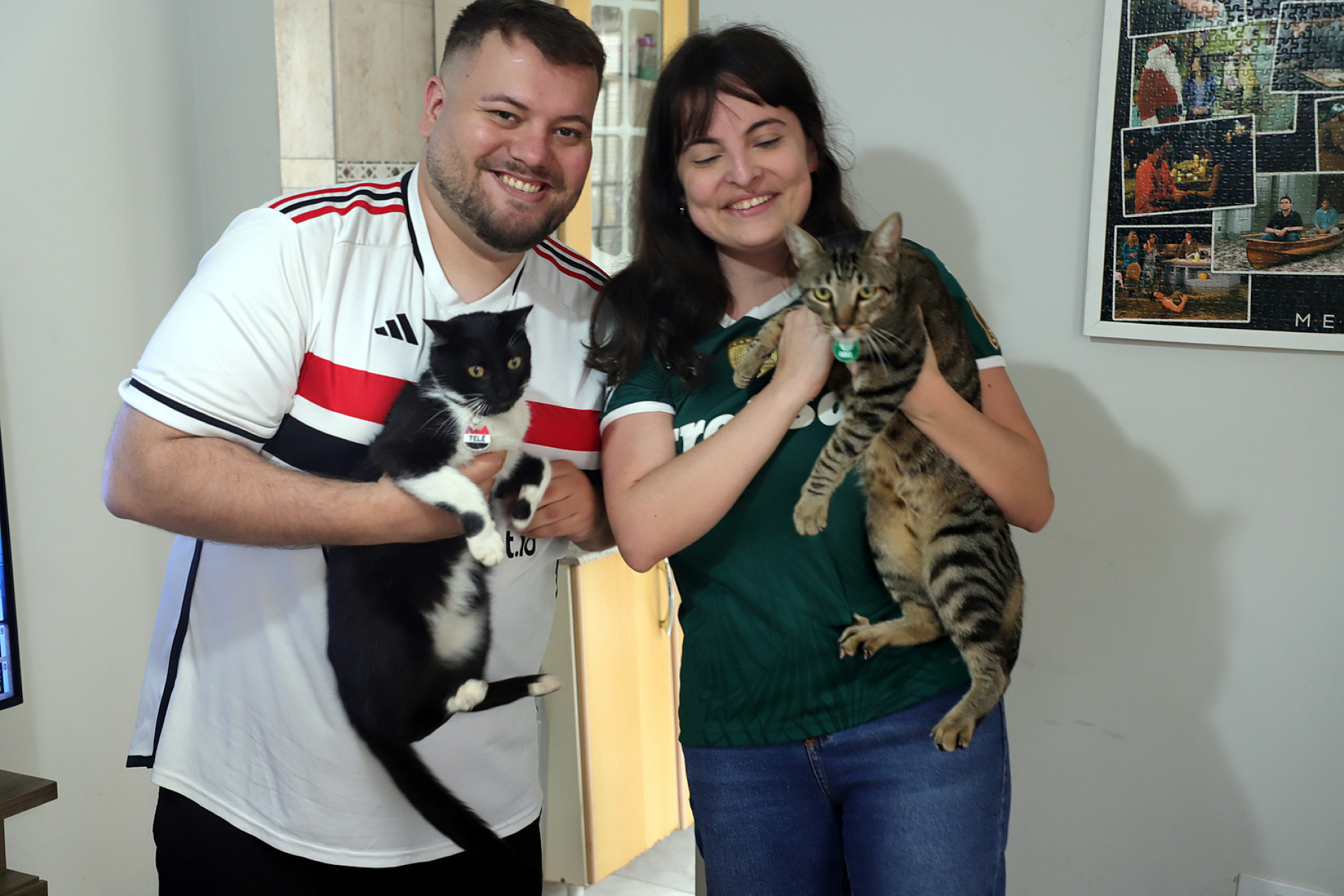 O comprador Adilson Bianchi e a jornalista Débora Marthos com Telê Santana e Abel Ferreira: paixão que extrapola
