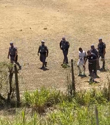 Apesar da interrupção, o jogo terminou com a vitória do Amorim Brothers por 2 a 0