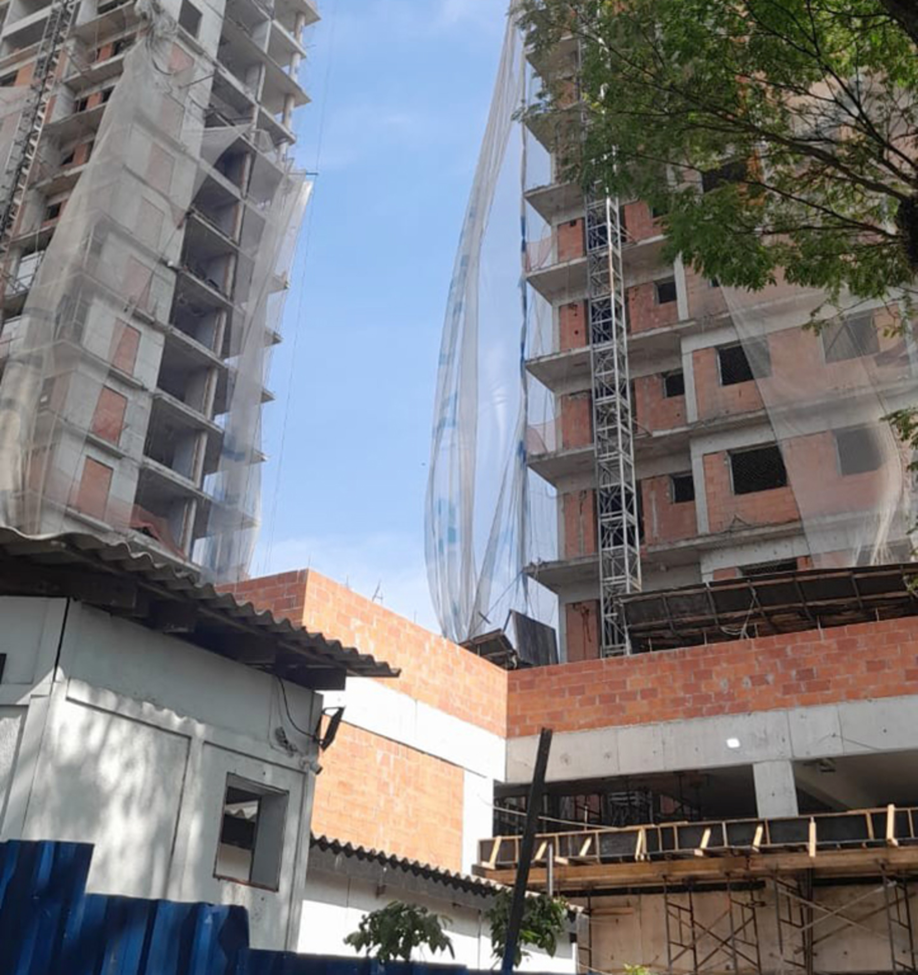 Falta de água e de equipamentos de segurança e de trabalho estariam entre os problemas apontados 
