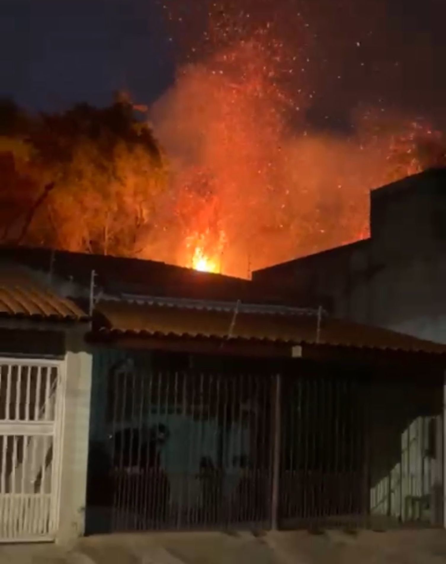 Não houve registros de vítimas nem de danos em residências