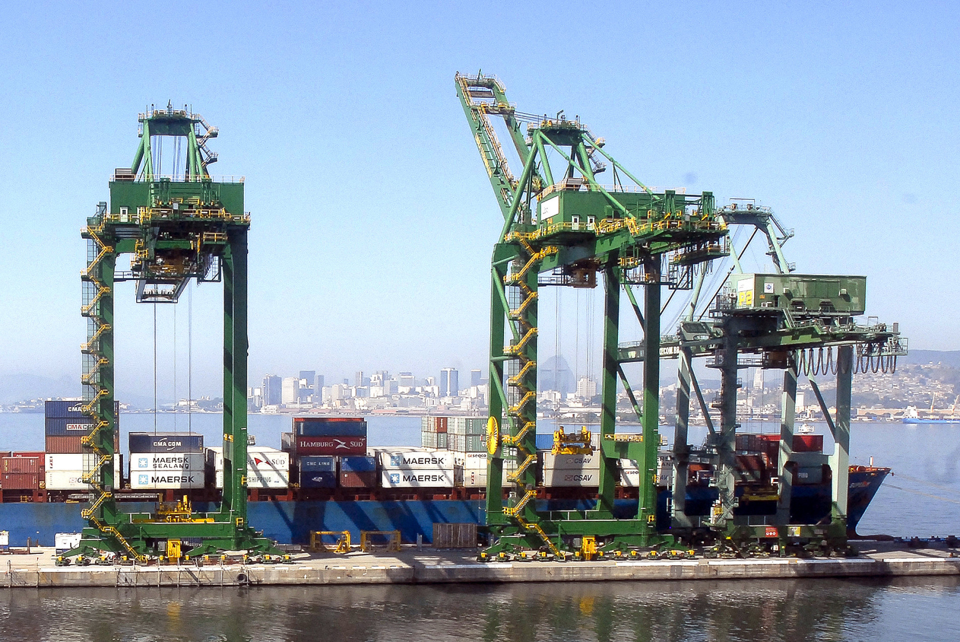 Exportações do Brasil a outros países compensaram perdas 