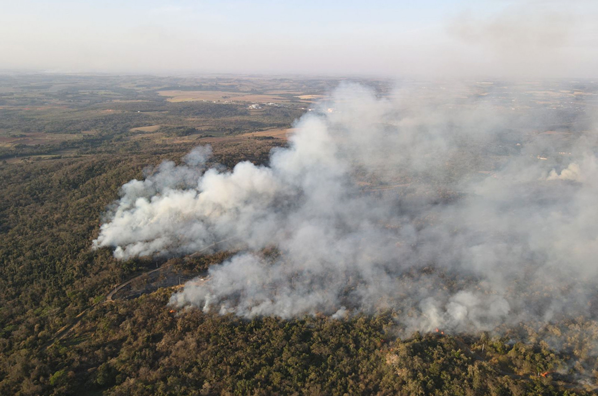 Incêndio de grandes proporções durou cinco dias e consumiu 973,6 hectares; sendo considerado o maior que atingiu o local 