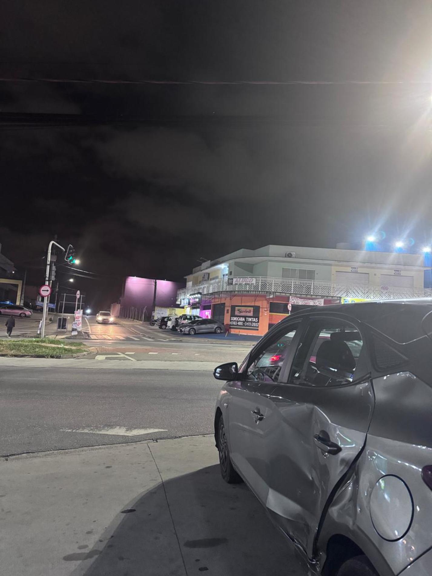 O motorista do carro não sofreu ferimentos