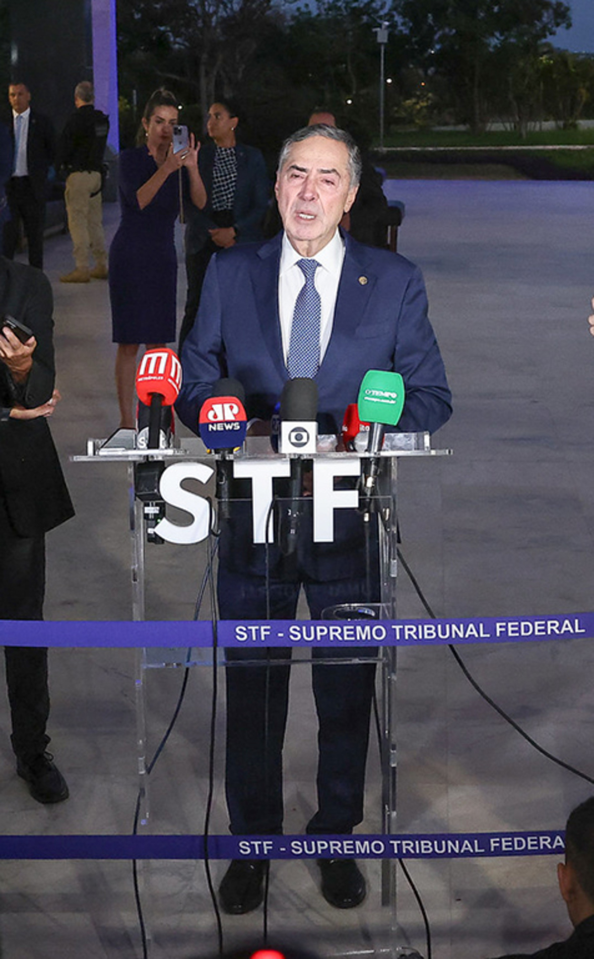 Ministro se emocionou ao falar da aposentadoria
