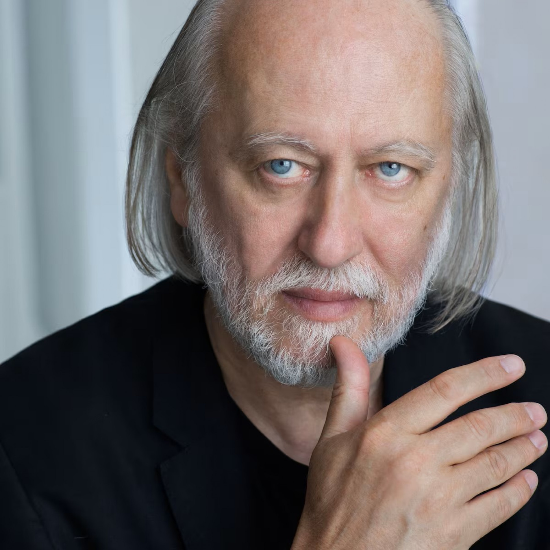  Húngaro László Krasznahorkai