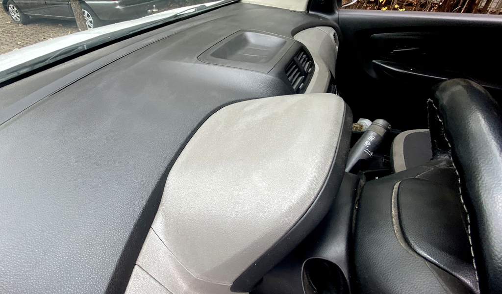 Limpeza e proteção de superfícies internas preservam a cor e textura para ajudar no valor de revenda 
