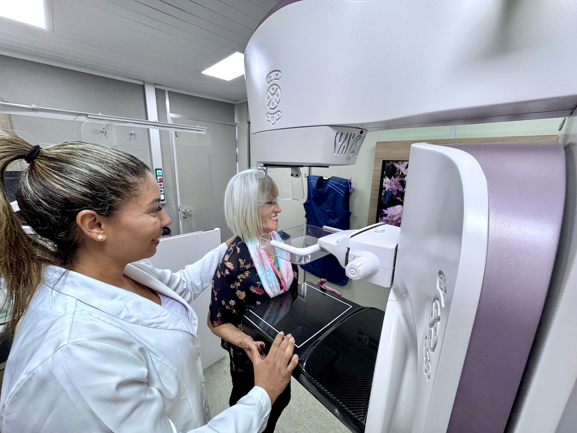 Exame de mamografia é o principal método para detectar o câncer de mama em estágio inicial
