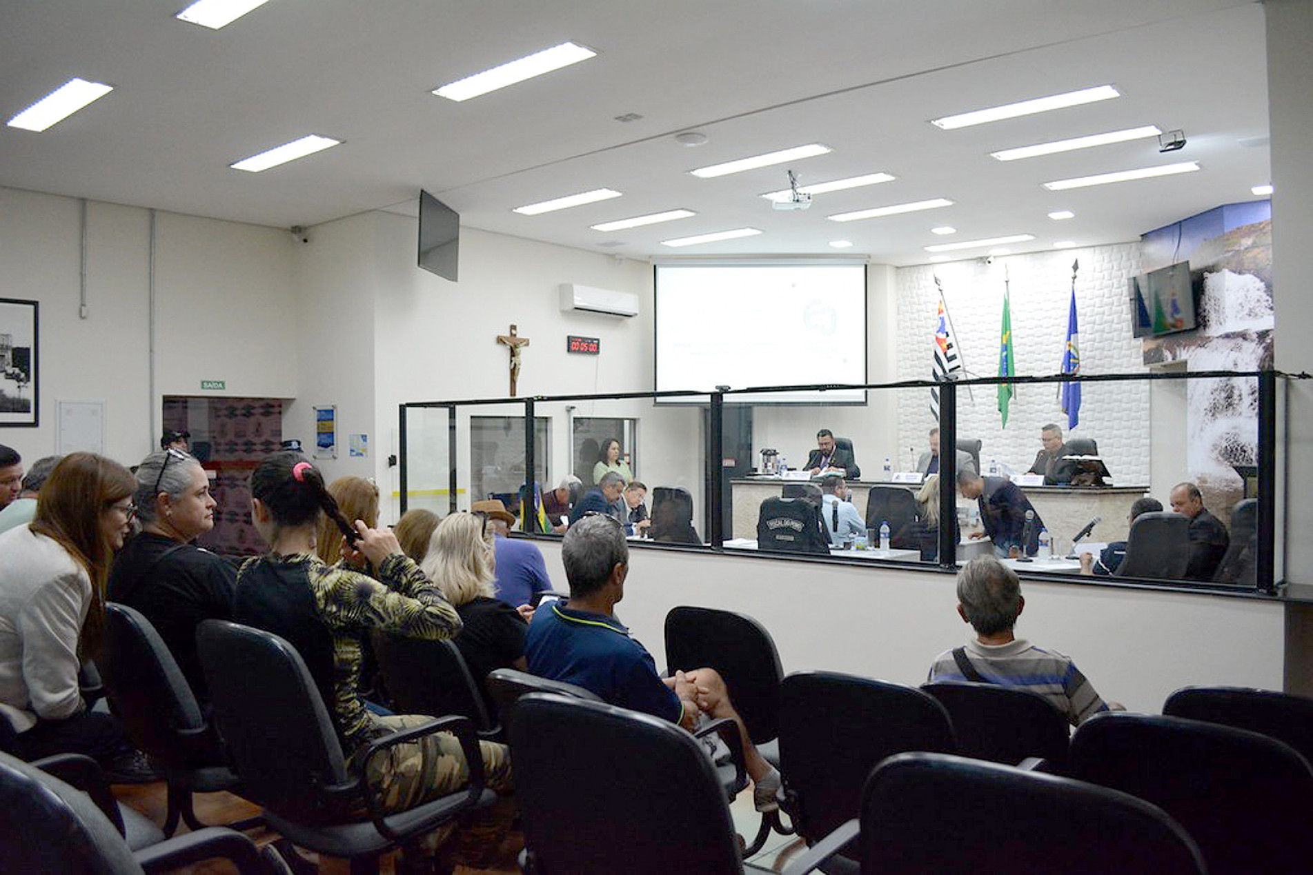 Vereadores discutiram requerimentos com pedidos de informações ao Executivo
