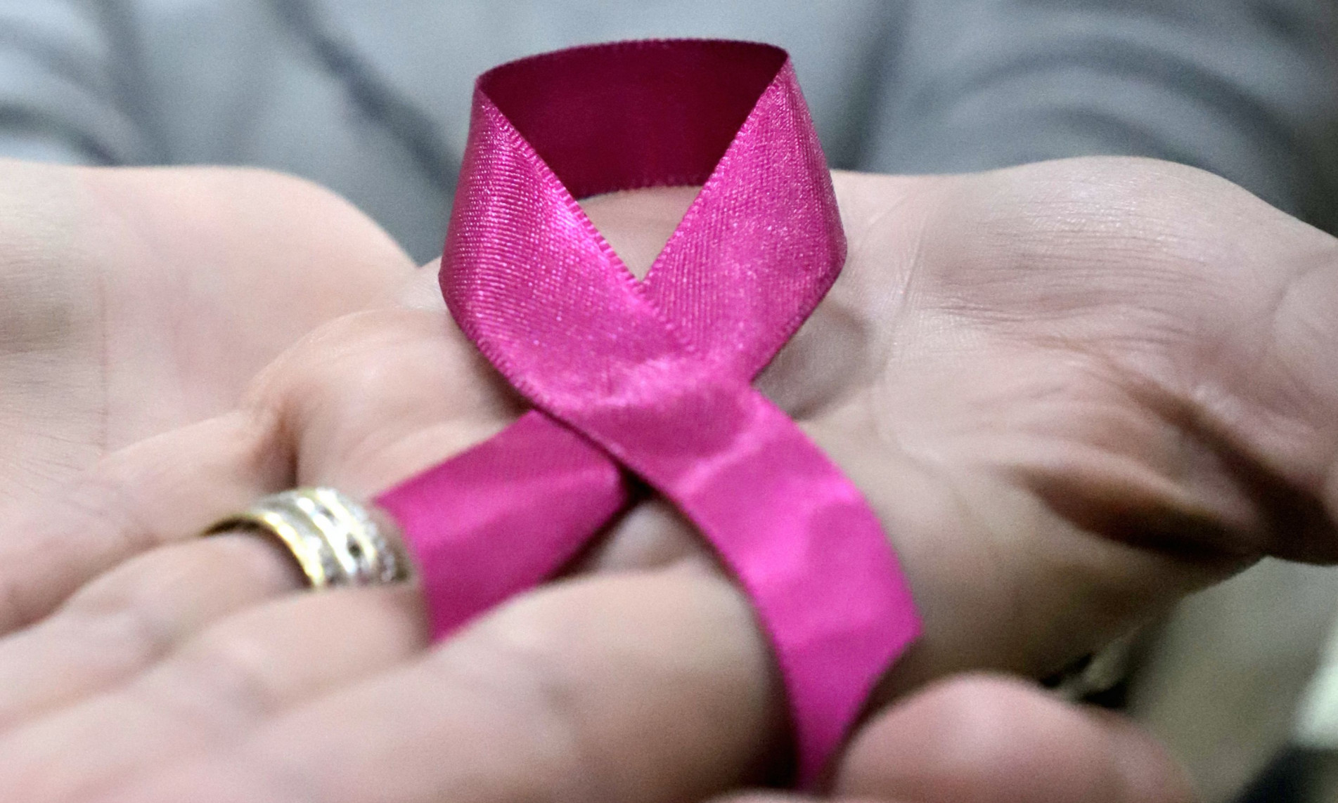  O objetivo é informar o público sobre as formas de prevenção e a importância do diagnóstico precoce da doença