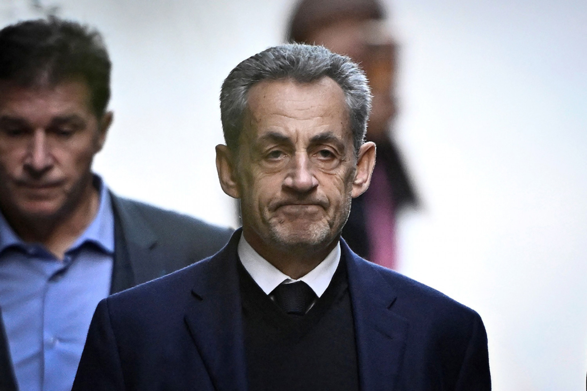 Sarkozy começou a cumprir pena ontem 