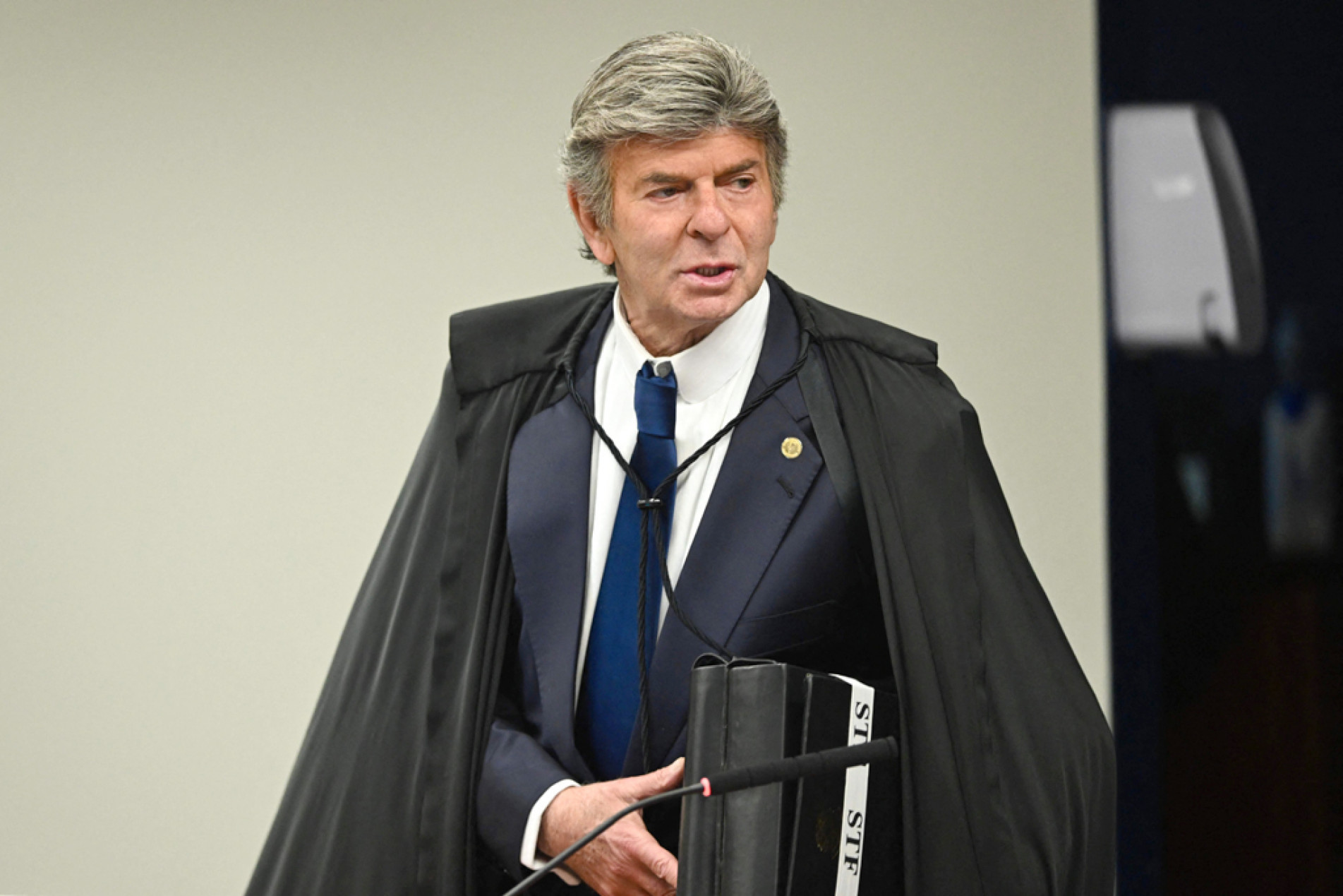 Ministro deu voto contrário ao de colegas
