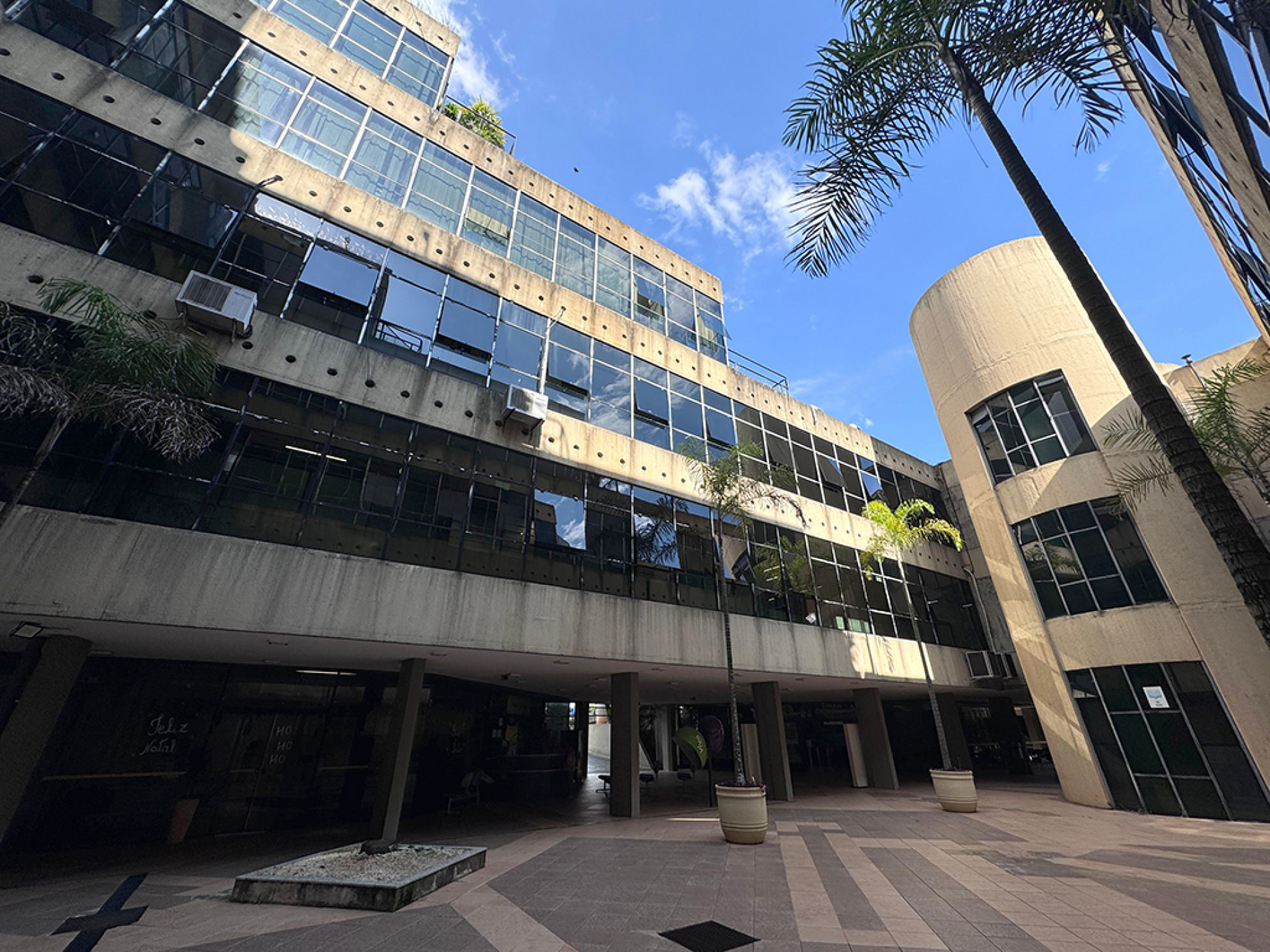 Ponto facultativo será na terça-feira (28)