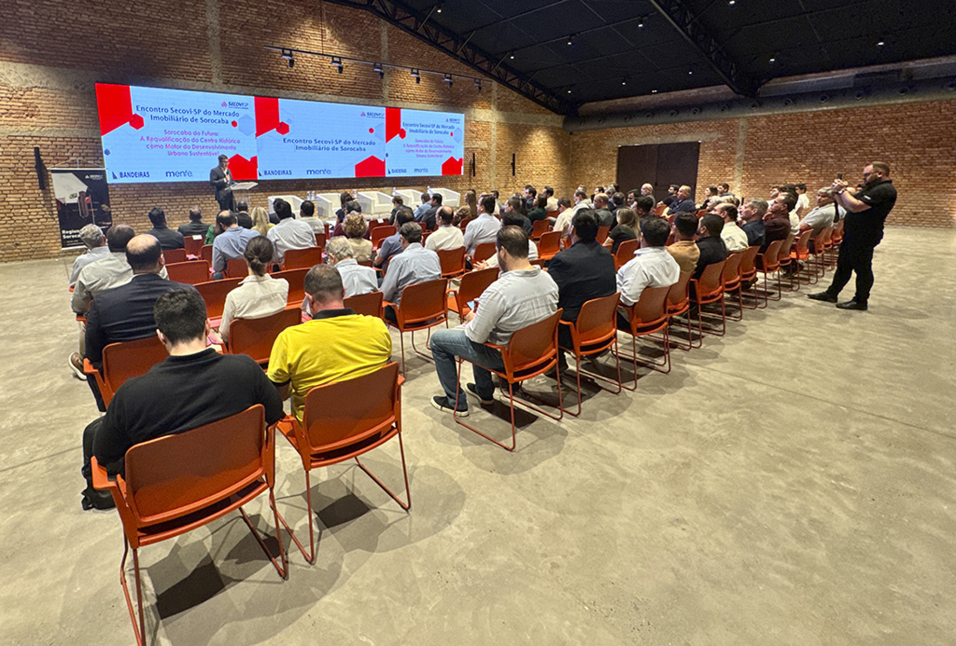 Evento reuniu incorporadores, urbanistas, gestores públicos e representantes do mercado imobiliário 