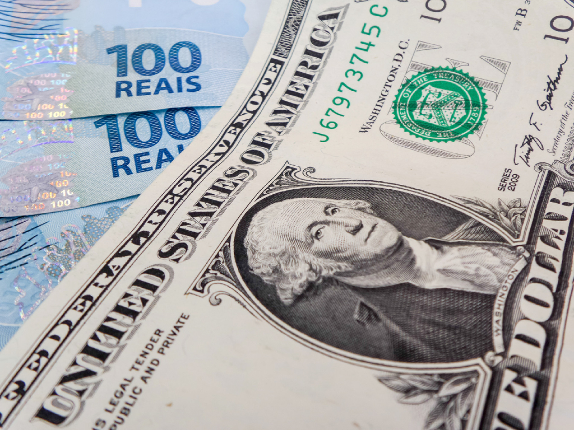 No acumulado do ano, déficit é de US$ 56,9 bilhões
