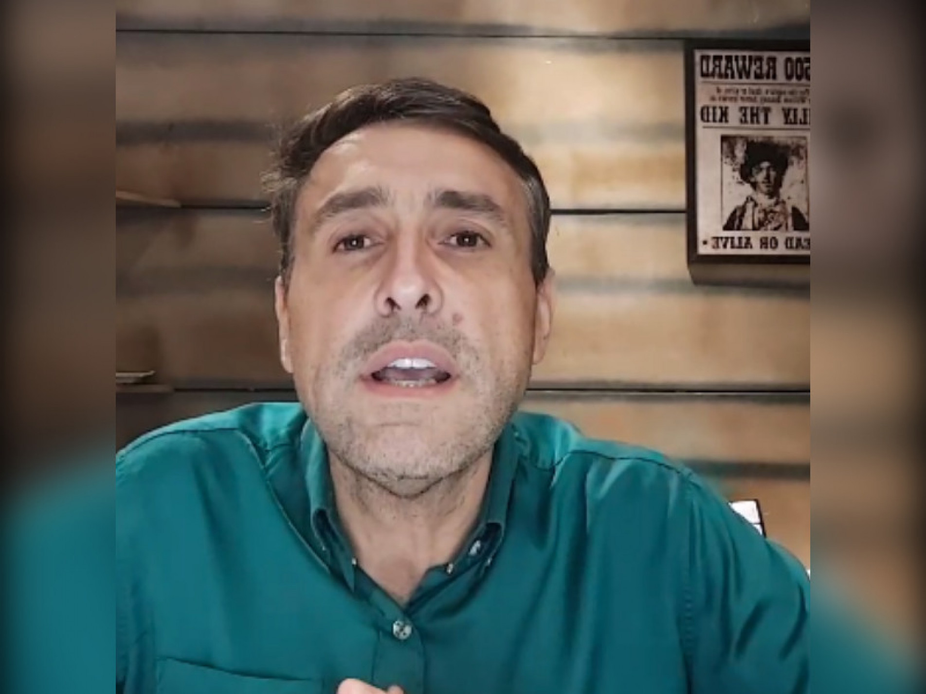 Ao Cruzeiro do Sul, em 2022, Claudio alegou que as mensagens tratavam-se de montagens para o prejudicar 