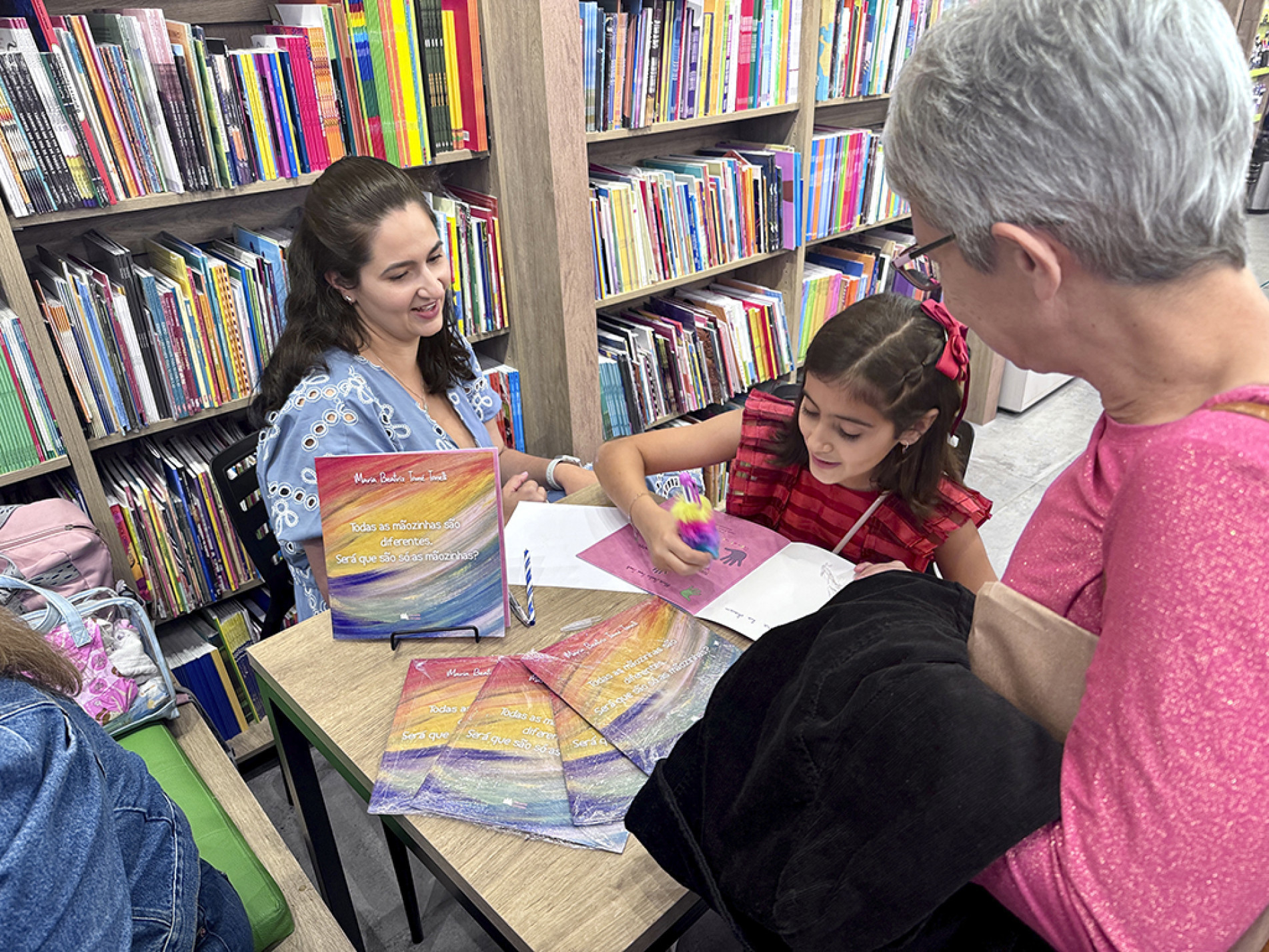 A leitura auxilia o domínio da linguagem e o desenvolvimento do raciocínio

