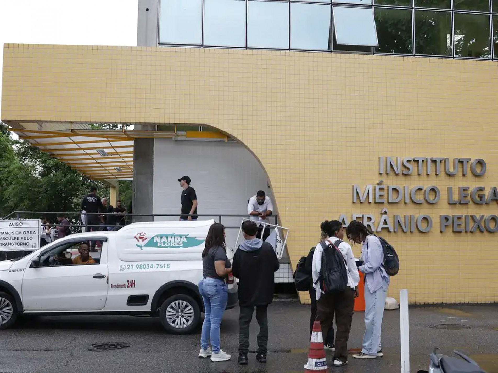 Identificação dos corpos está sendo feita no IML da cidade do Rio de Janeiro 
