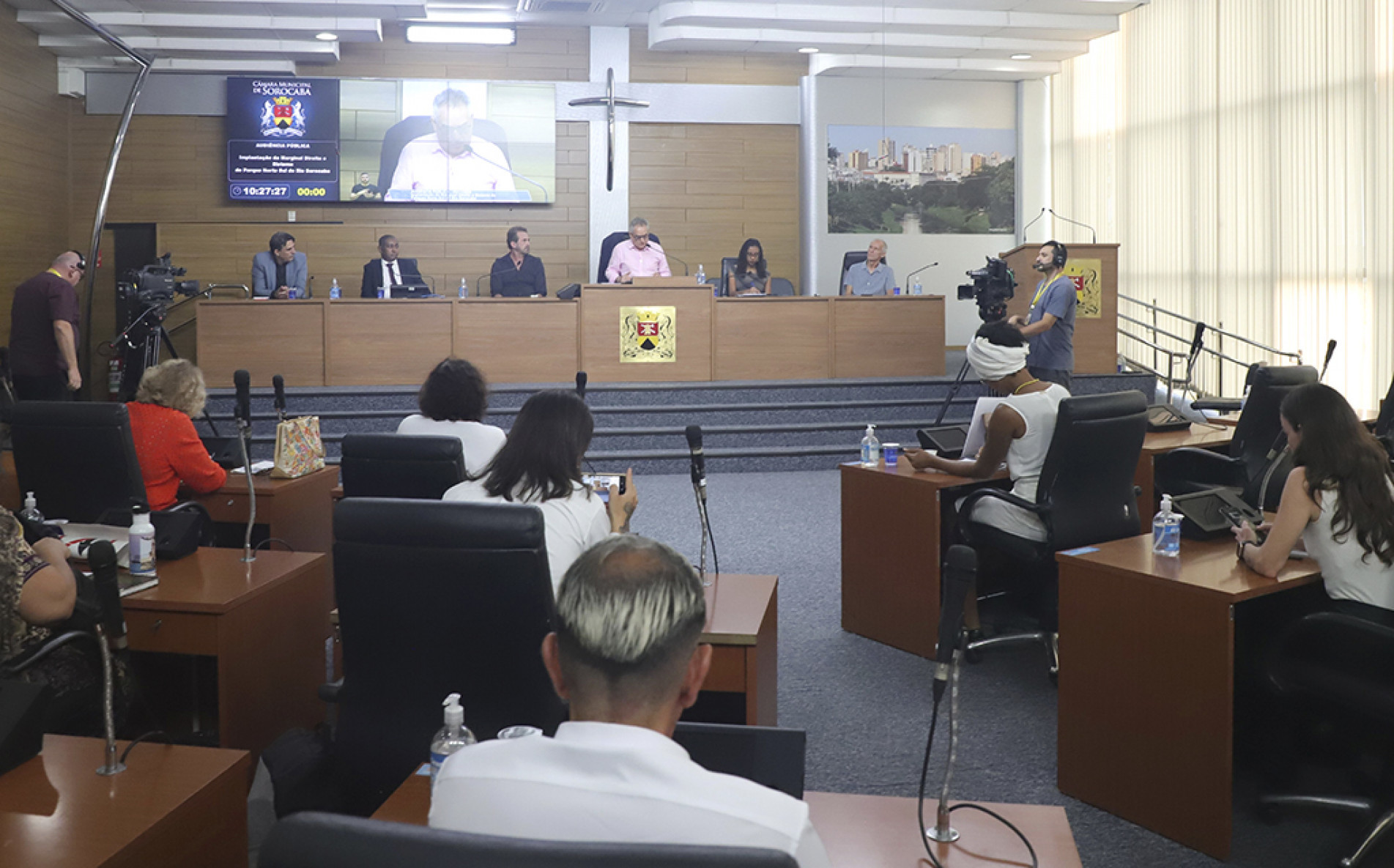 Debates se estenderam ao longo da manhã: especialistas, representantes da prefeitura, vereadores e moradores estiveram presentes
