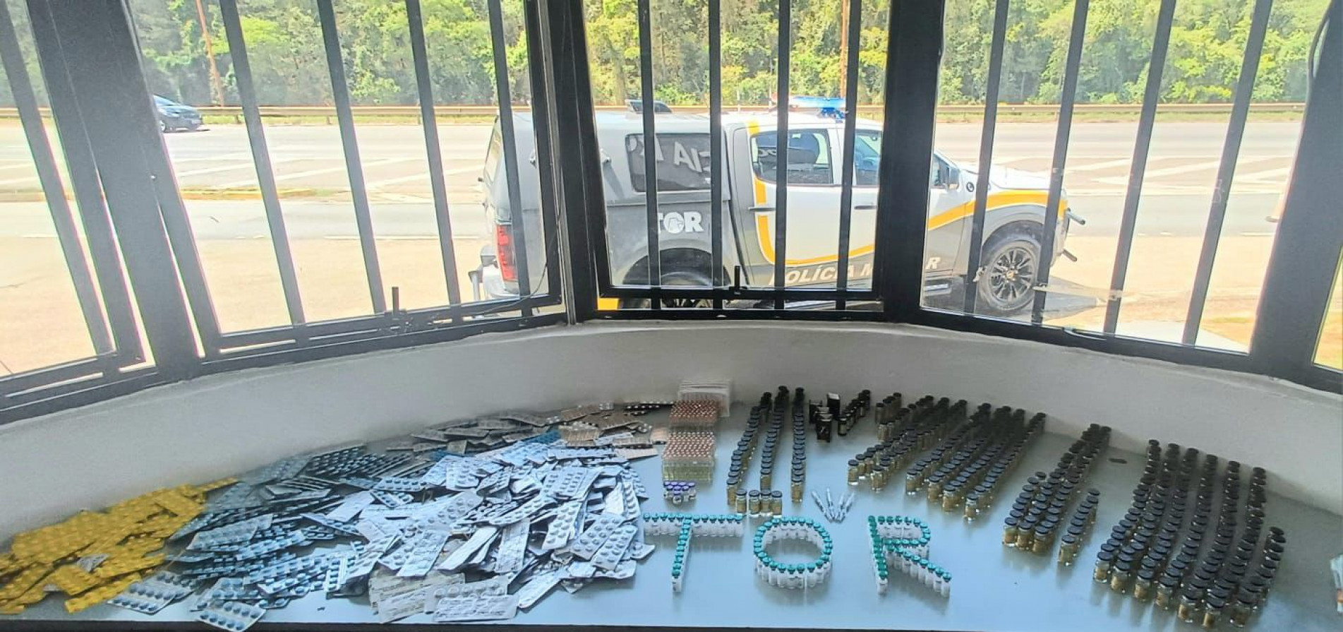 O homem confessou que havia recebido a carga no Paraguai e pretendia entregar os produtos na capital paulista