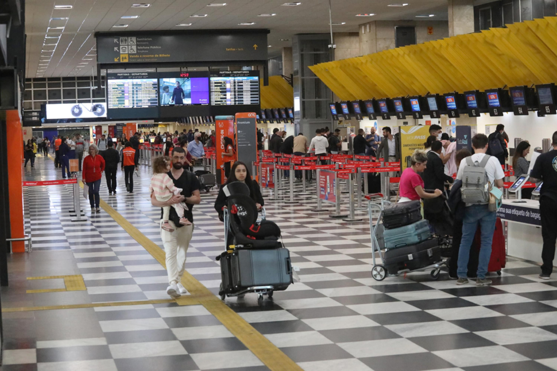 Passagens aéreas e aluguel residencial tiveram maiores altas 
