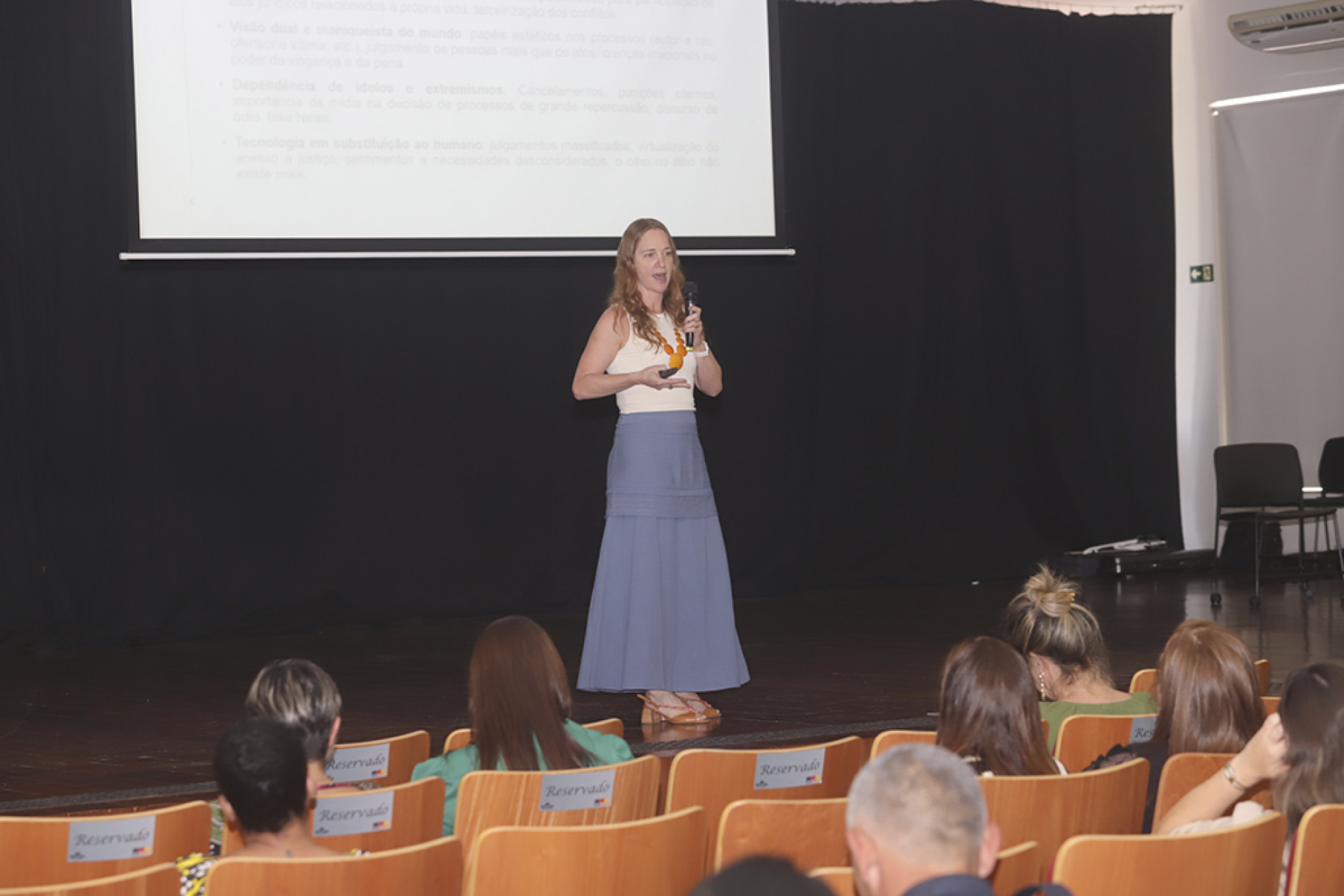 Daniela Leal, da 2ª Vara Cível de Barueri: 