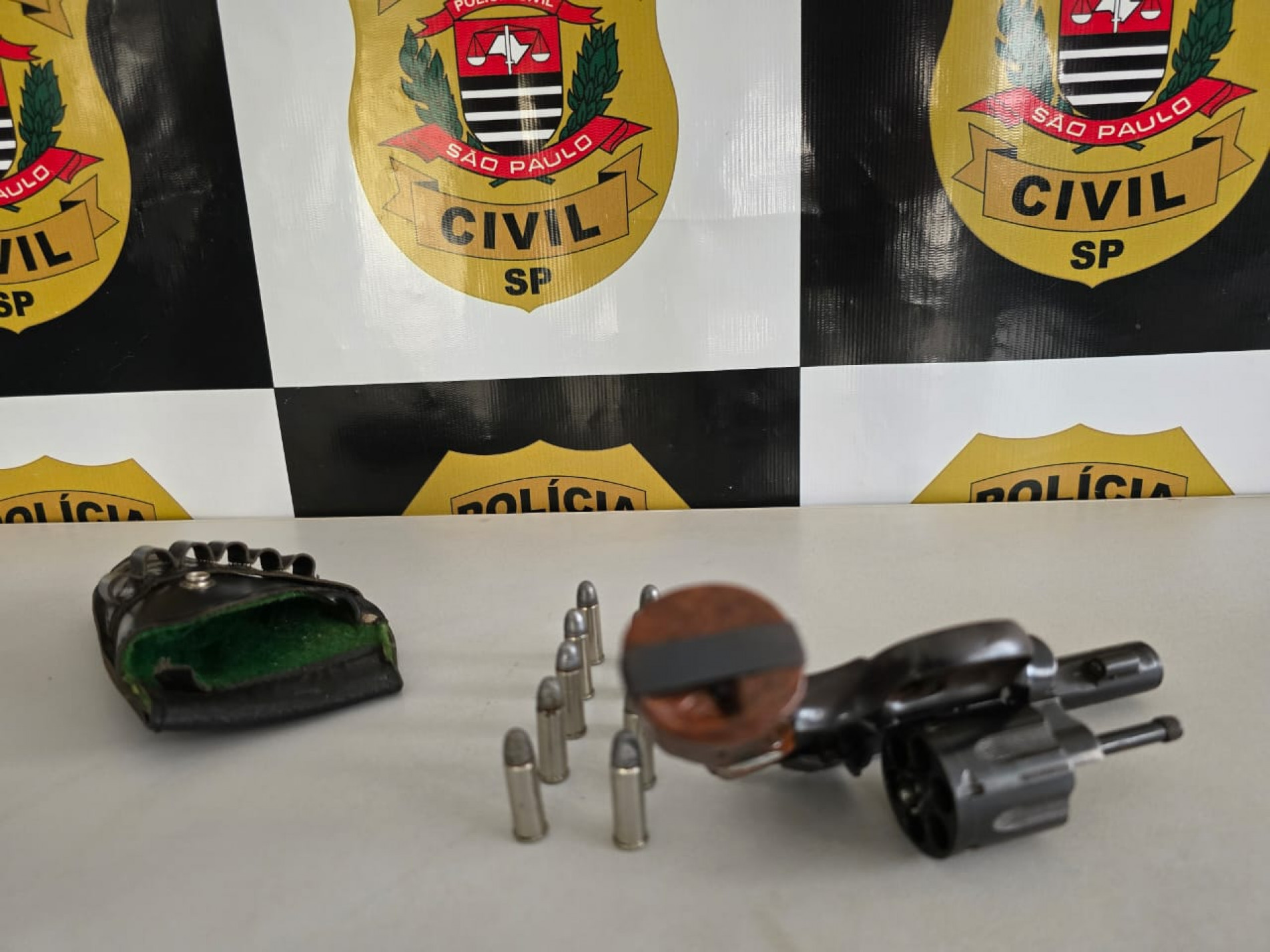 Ele já possui passagem por violência doméstica
