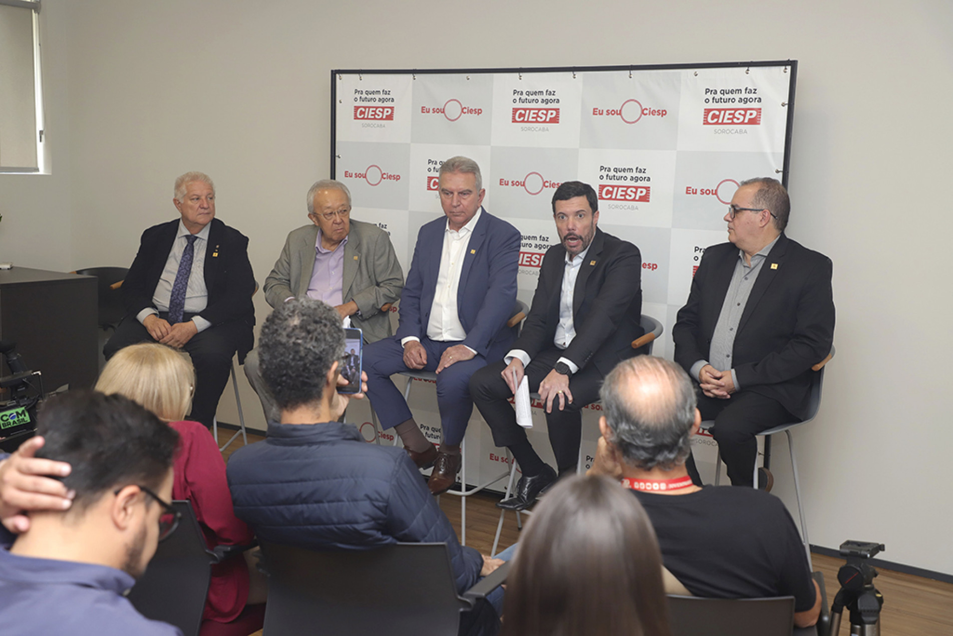 Na foto, Valdir Paezani, Mário Kajuhico Tanigawa, Erly Domingues de Syllos, Rodrigo Figueiredo e Afonso Carlos Dias Teixeira