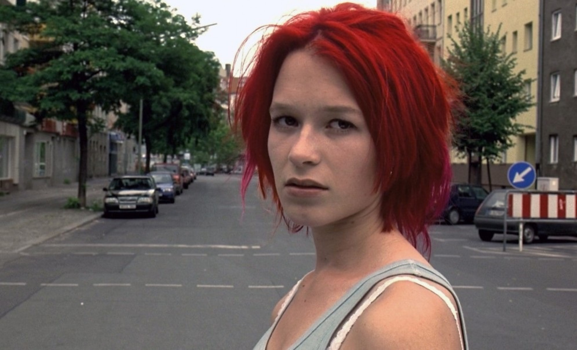 Dirigido por Tom Tykwer, o longa alemão lançado em 1998