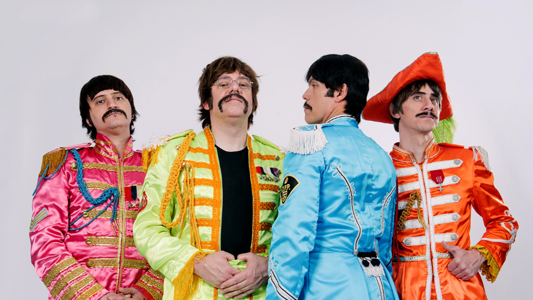 Apresentação recria fases da trajetória dos Beatles em show