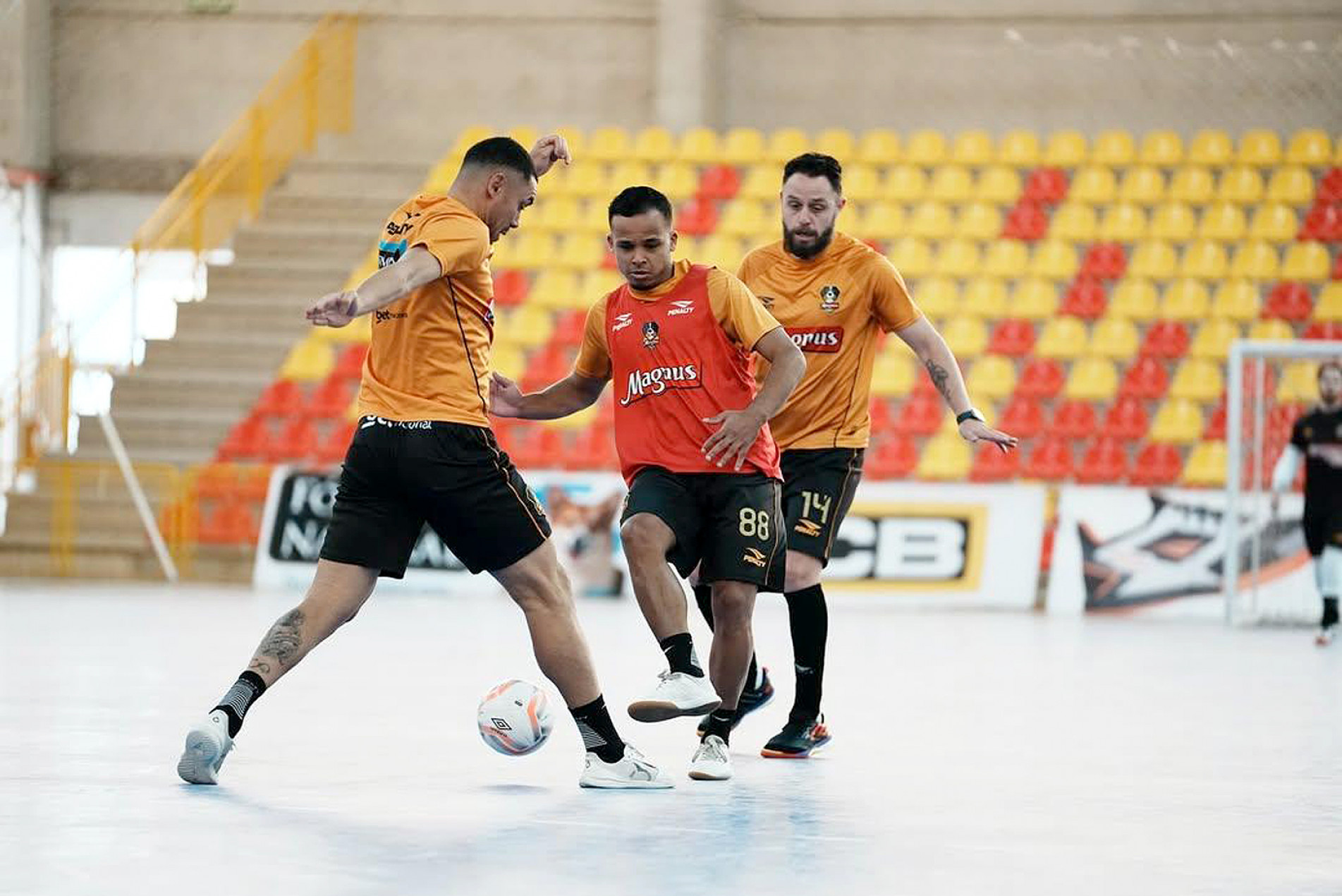Jogadores treinam para o compromisso de hoje, 
às 20h, na Arena Sorocaba
