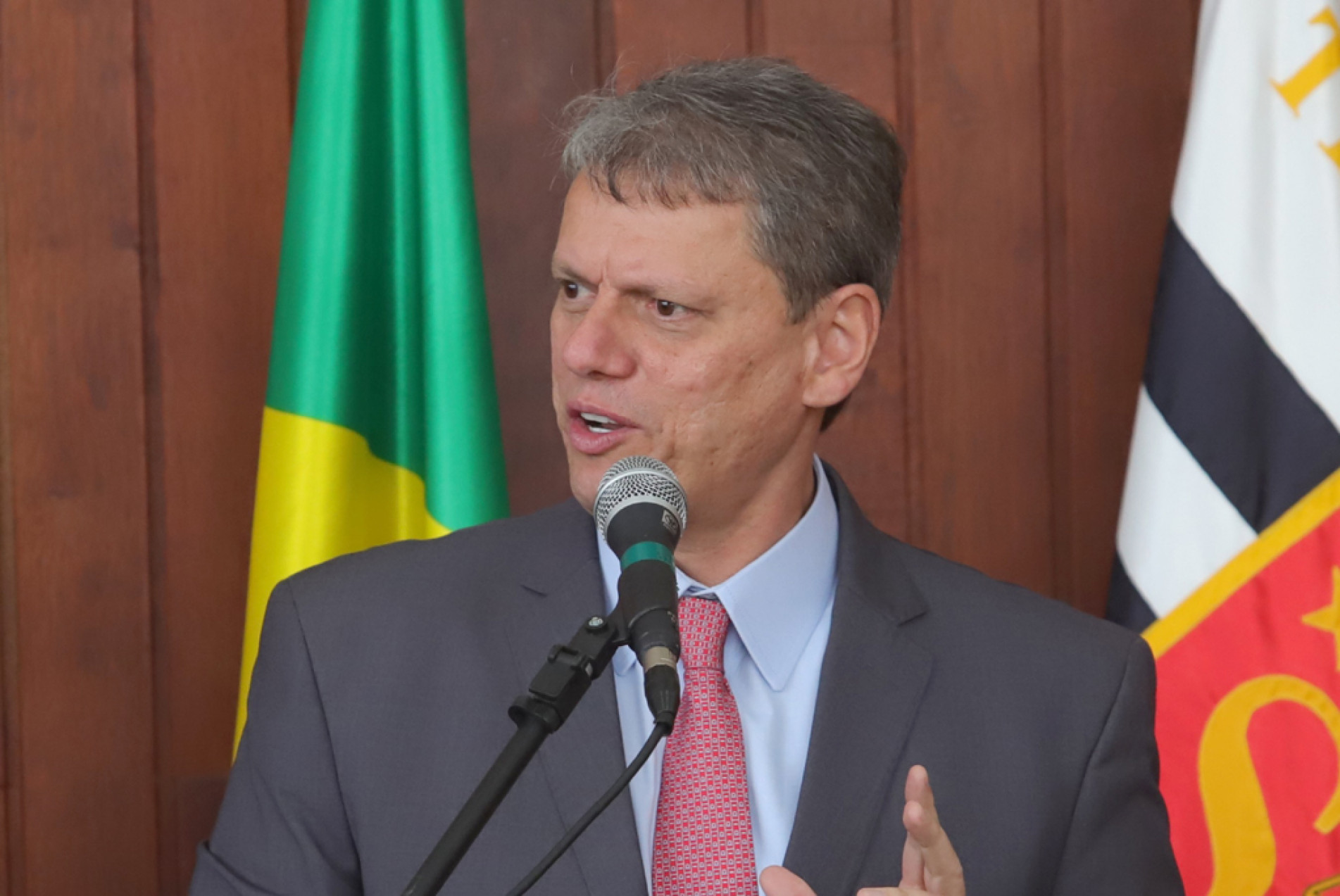 Governador: passo para asfixiar crime organizado
