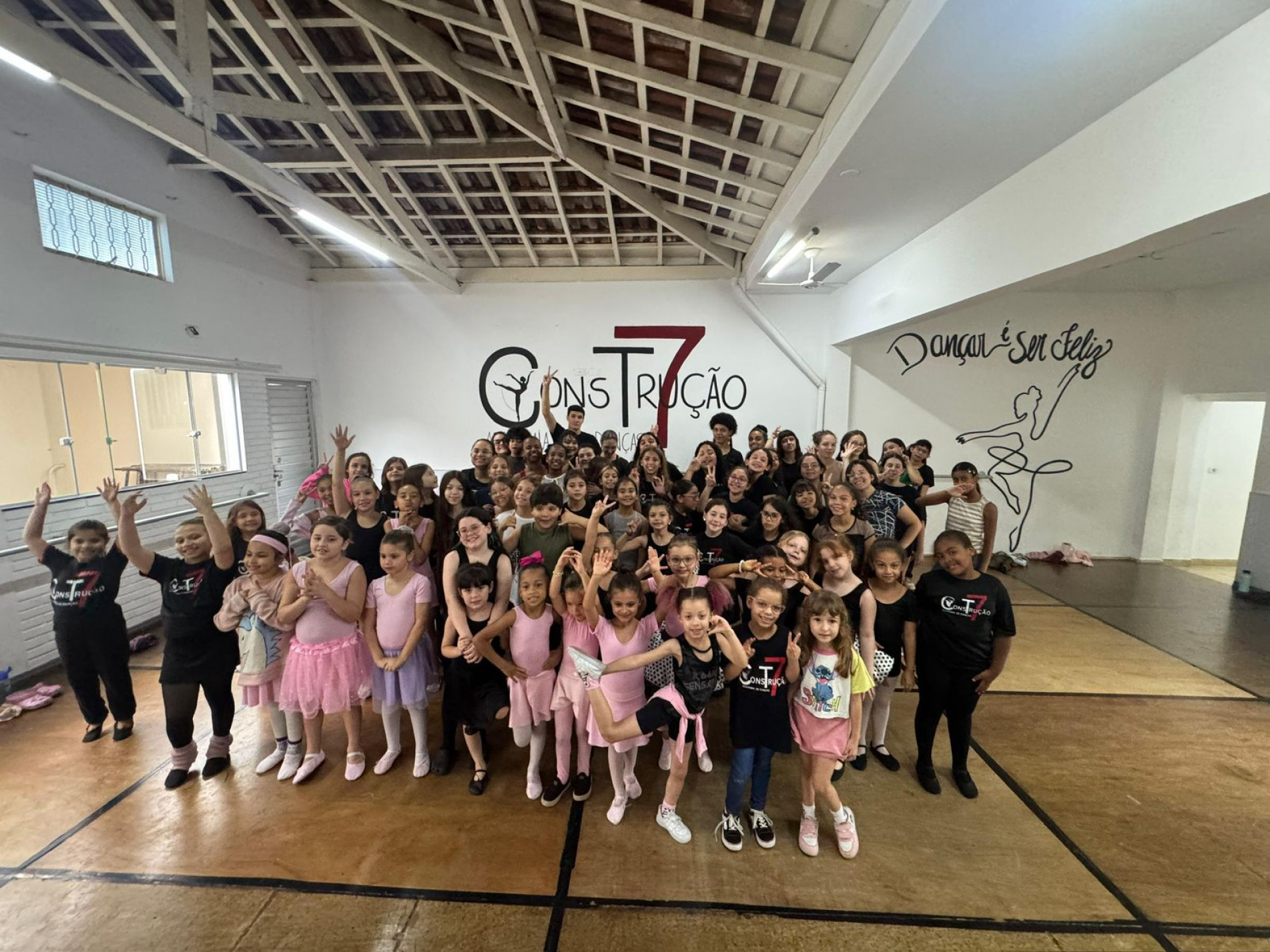 Apresentação terá cerca de 80 participantes, principalmente entre 3 e 17 anos