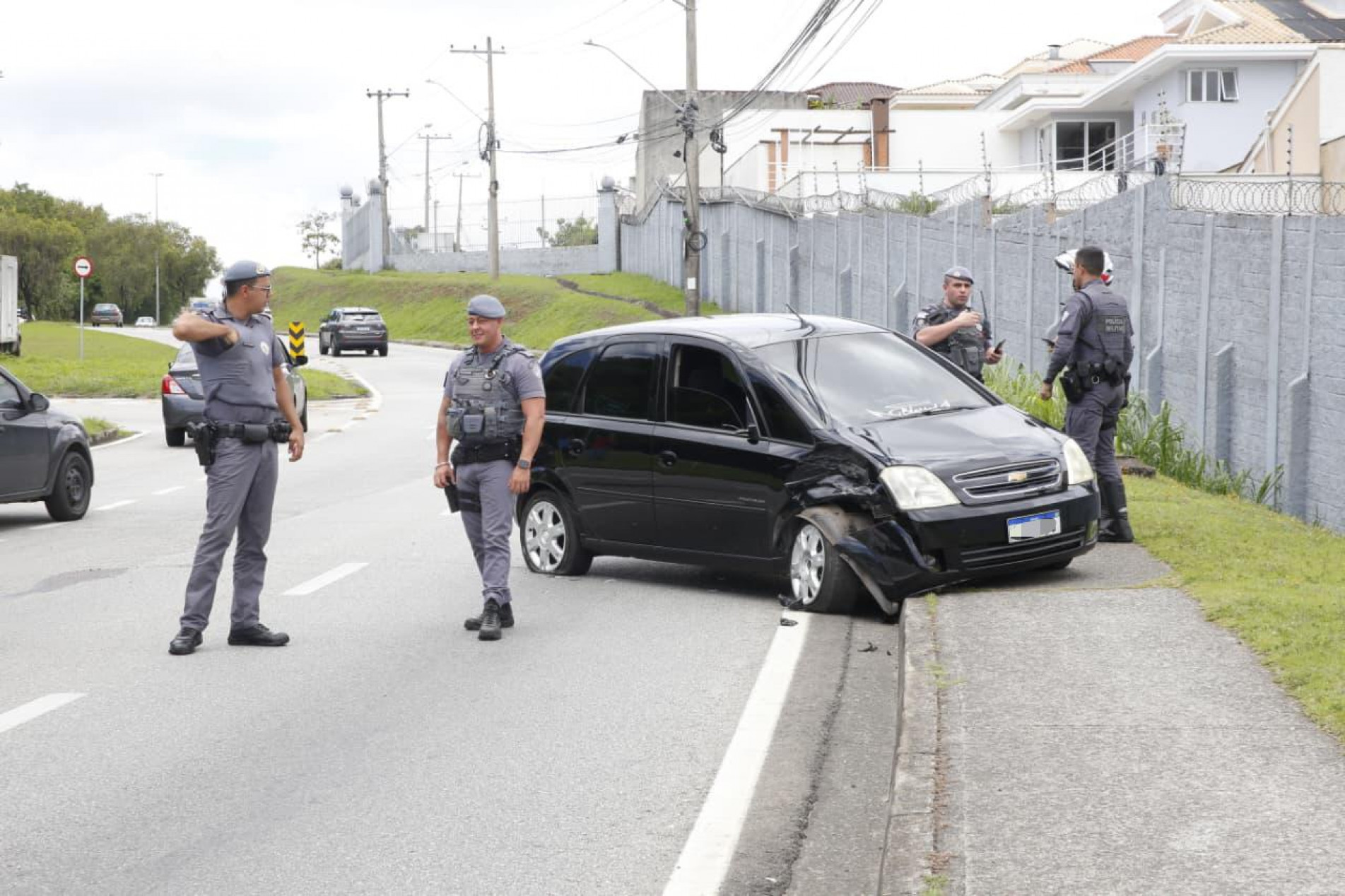 Acidente aconteceu próximo aos condomínios Granja Olga e Vilage Vert, em Sorocaba